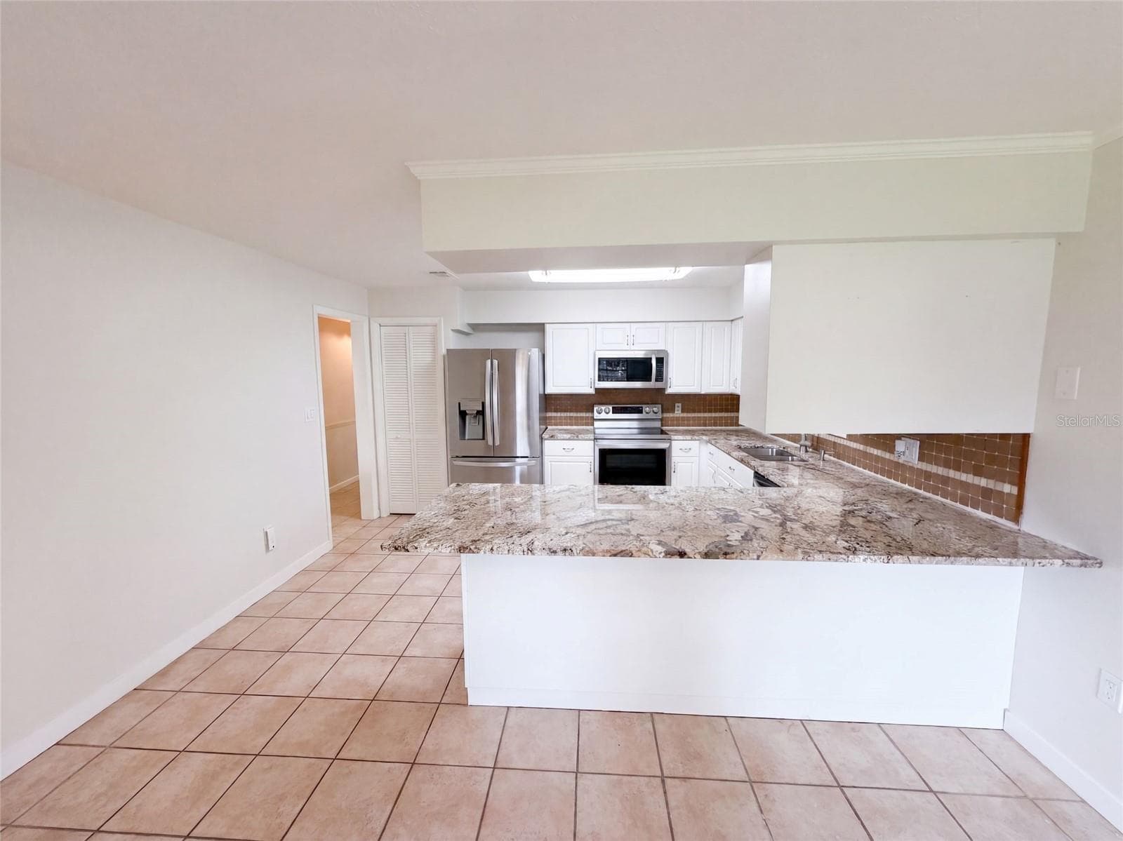 Single Family Residence at 2617 S FAIRWAY DR, MELBOURNE, photo 8 of 29
