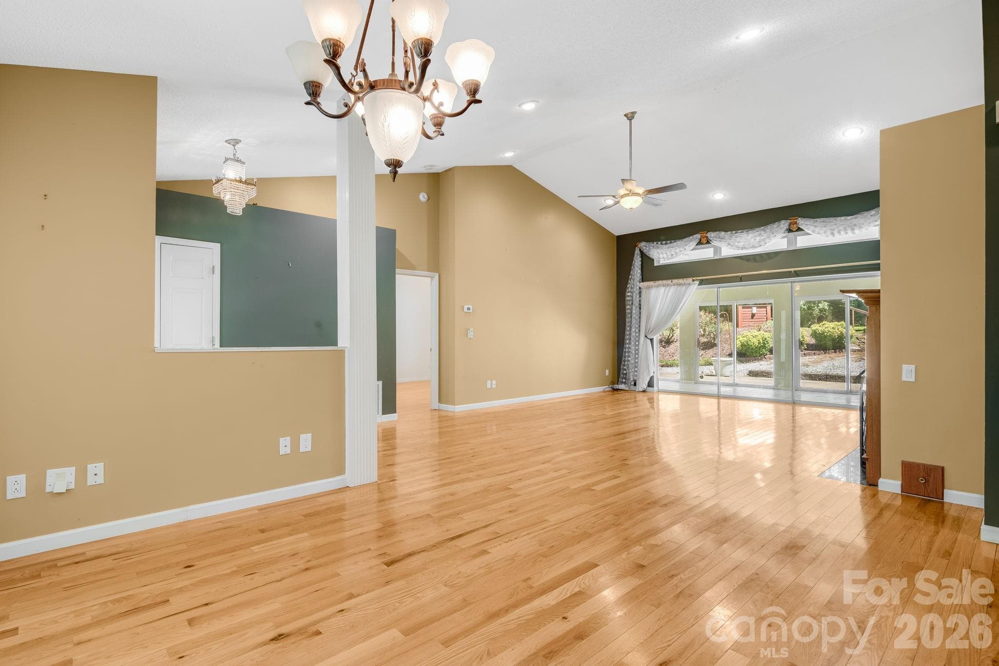 Single Family Residence at 225 Arbor Lane, Hendersonville, photo 11 of 43