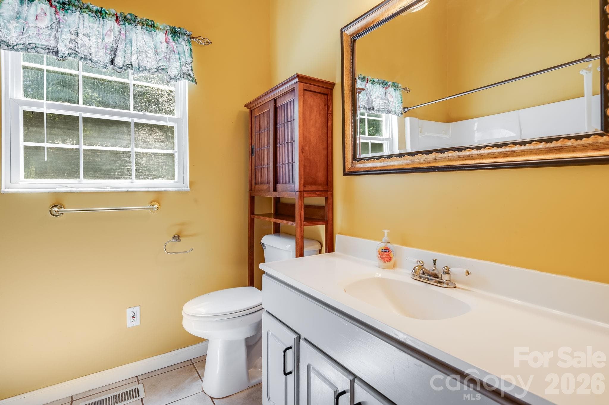 2nd Primary Bath - 225 Arbor Lane, Hendersonville