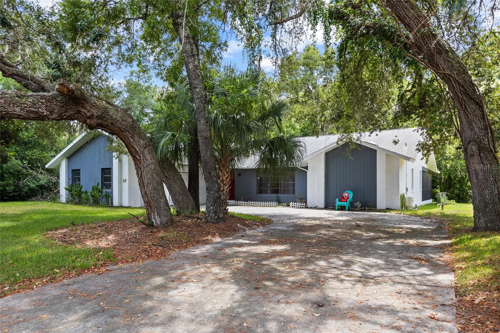 Single Family Residence at 19 HOLLYHOCK CT, HOMOSASSA, photo 2 of 64