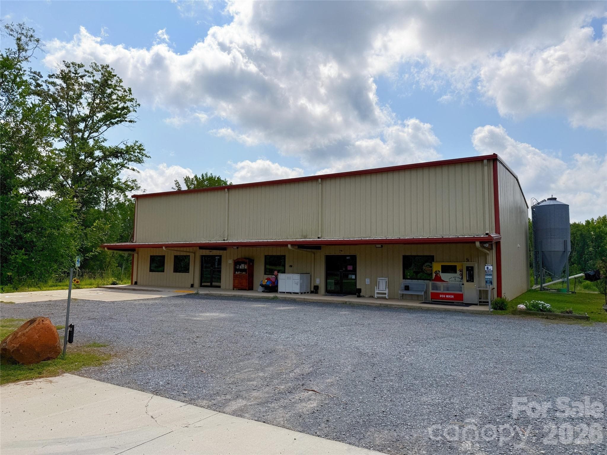 827 Elliott Road