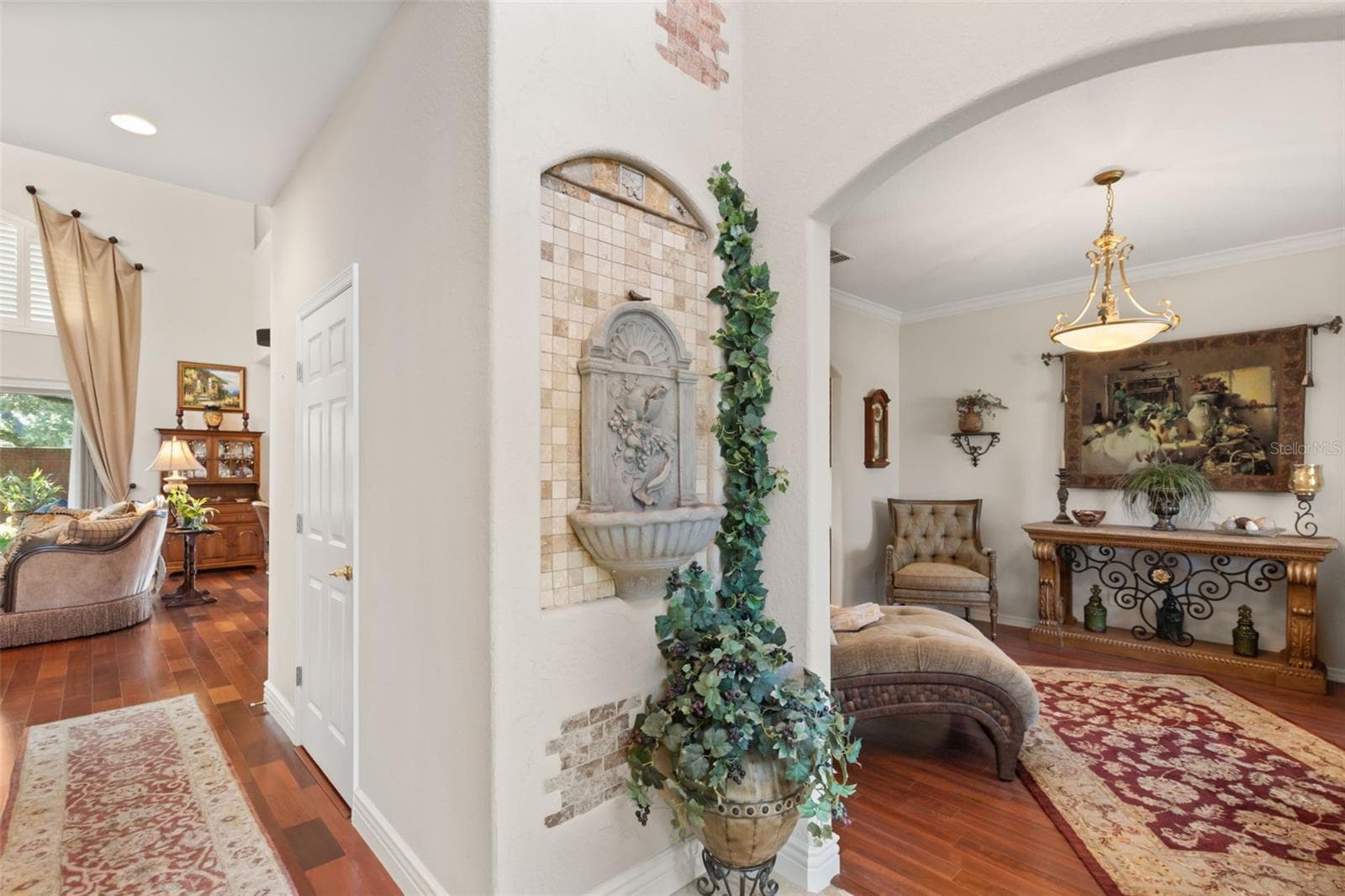 Single Family Residence at 393 LAKE AMBERLEIGH DR, WINTER GARDEN, photo 2 of 29