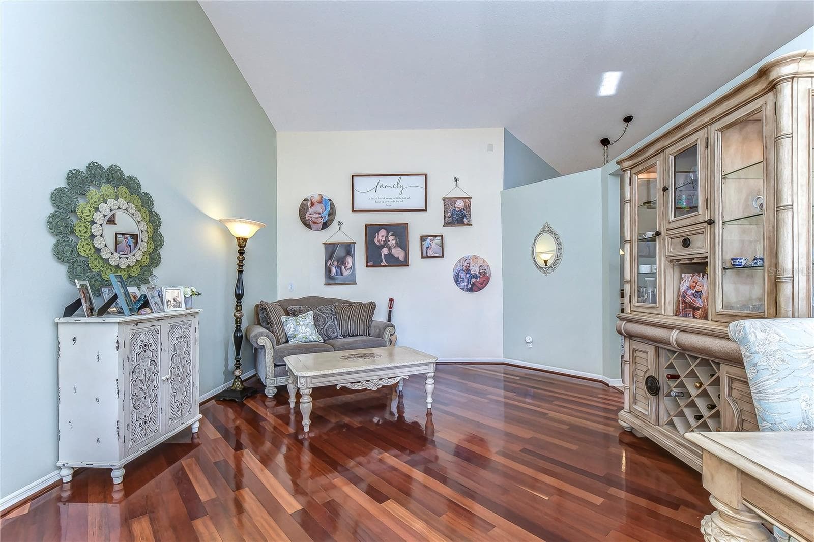Single Family Residence at 9502 SUNNYOAK DR, RIVERVIEW, photo 6 of 42