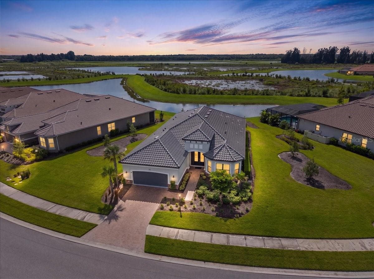 Single Family Residence at 10168 SILENT NIGHT LN, SARASOTA, photo 2 of 72