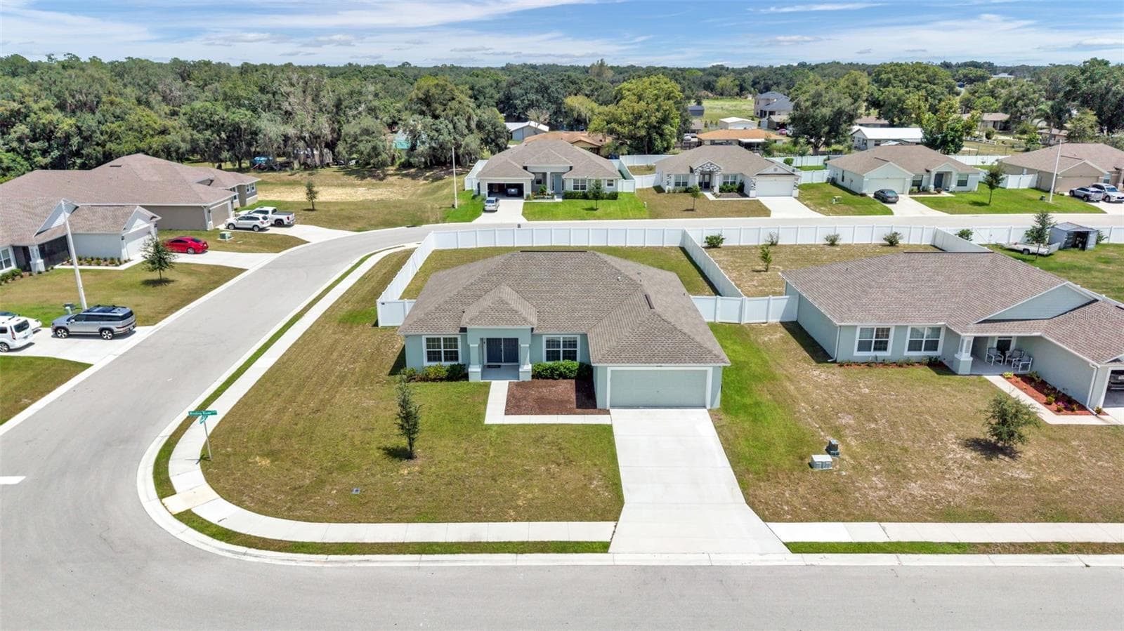 Single Family Residence at 2048 WINDING RIVER CV, BARTOW, photo 3 of 47