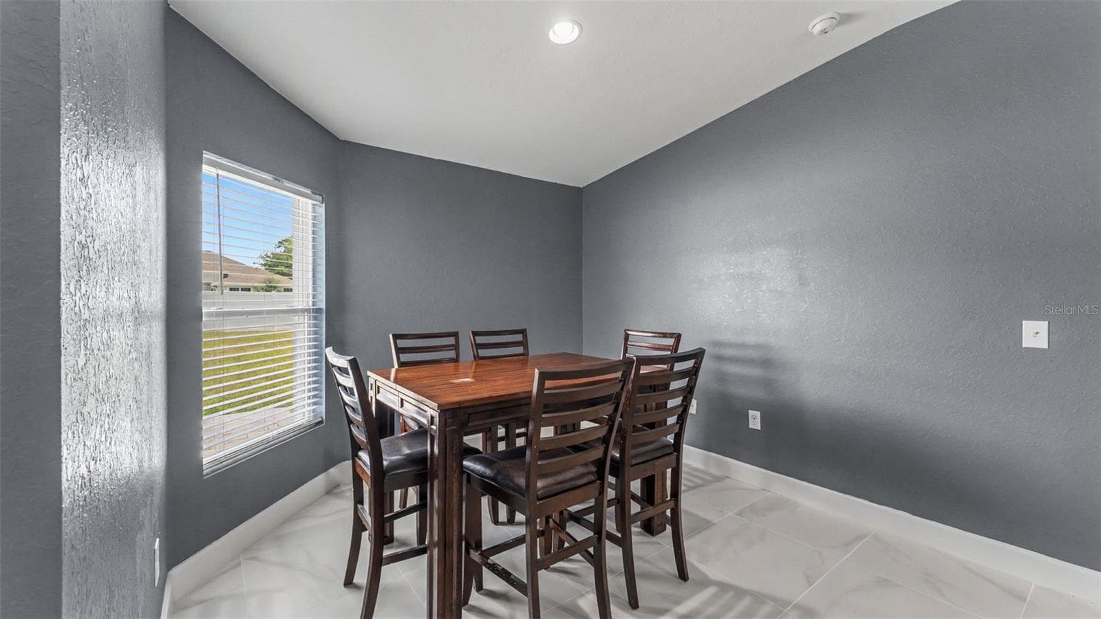 Single Family Residence at 2048 WINDING RIVER CV, BARTOW, photo 14 of 47
