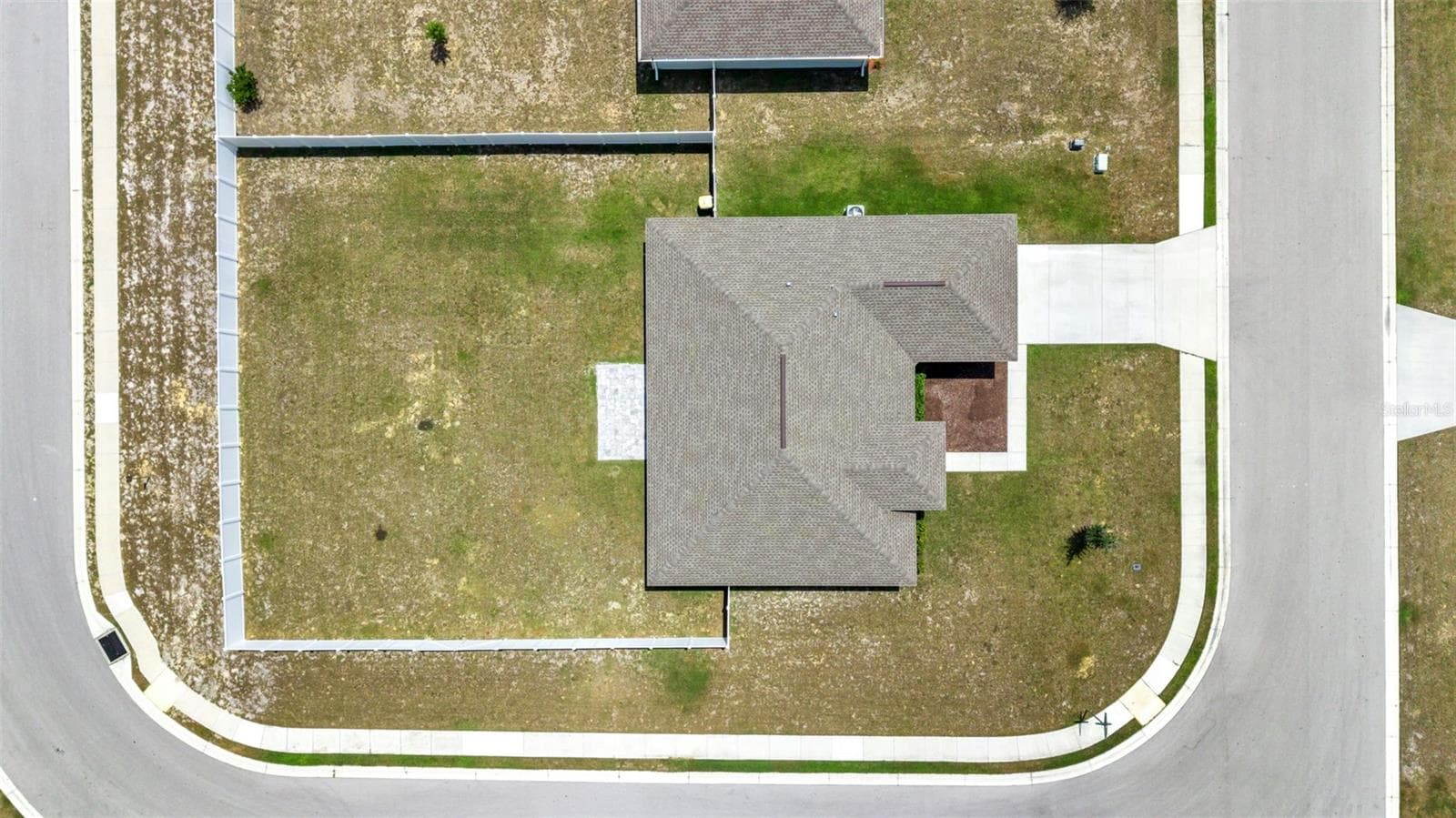 Single Family Residence at 2048 WINDING RIVER CV, BARTOW, photo 39 of 47