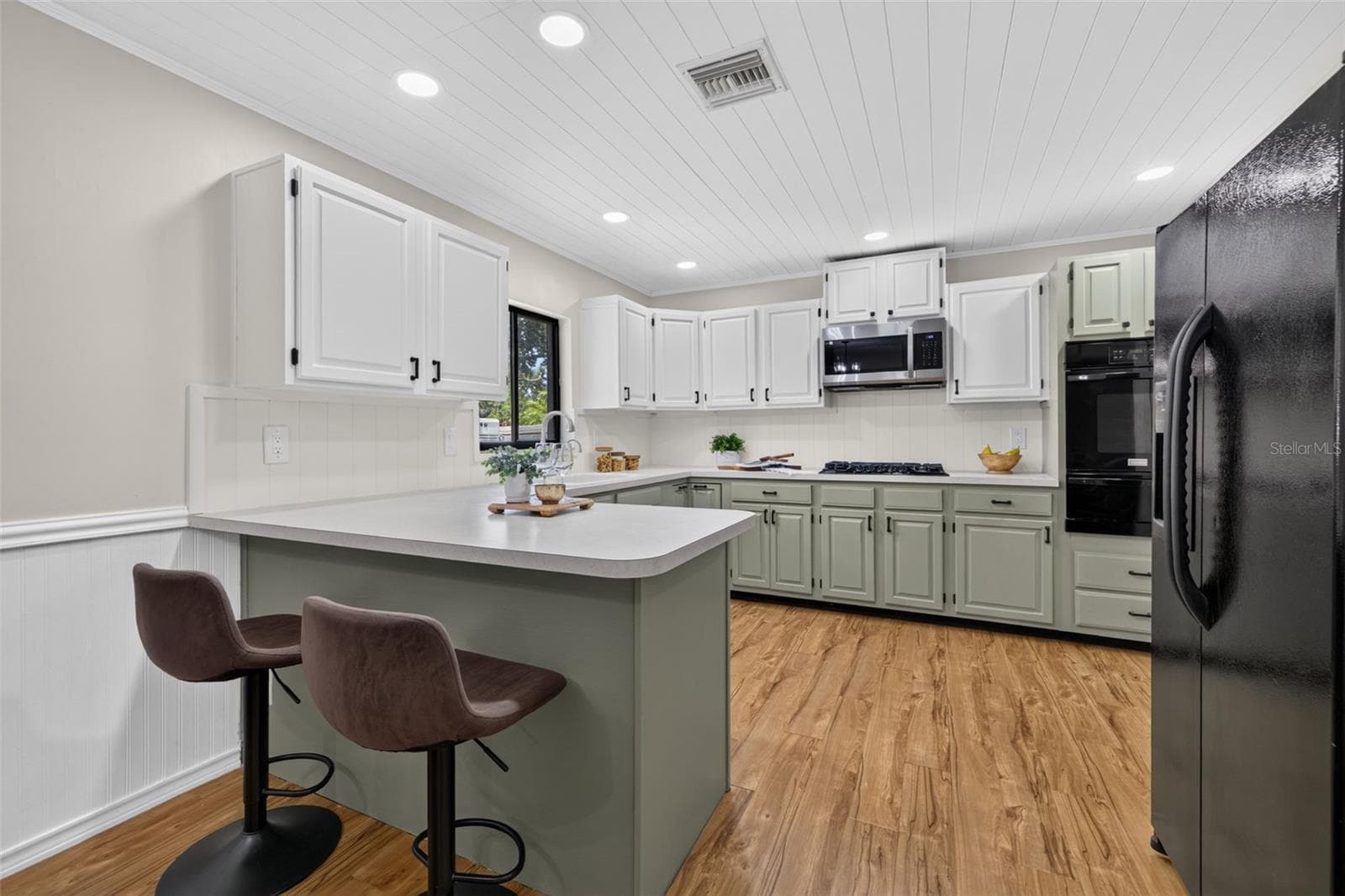 Kitchen - 6170 SUNDOWN DR, ST PETERSBURG