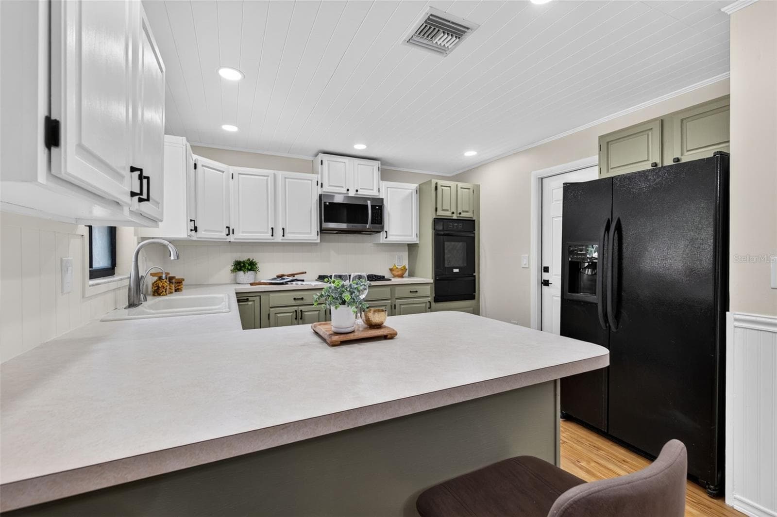 Kitchen - 6170 SUNDOWN DR, ST PETERSBURG