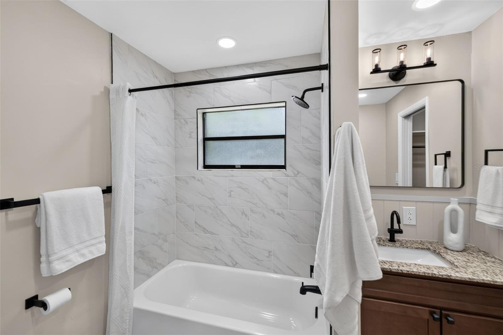 Primary Bathroom - 6170 SUNDOWN DR, ST PETERSBURG