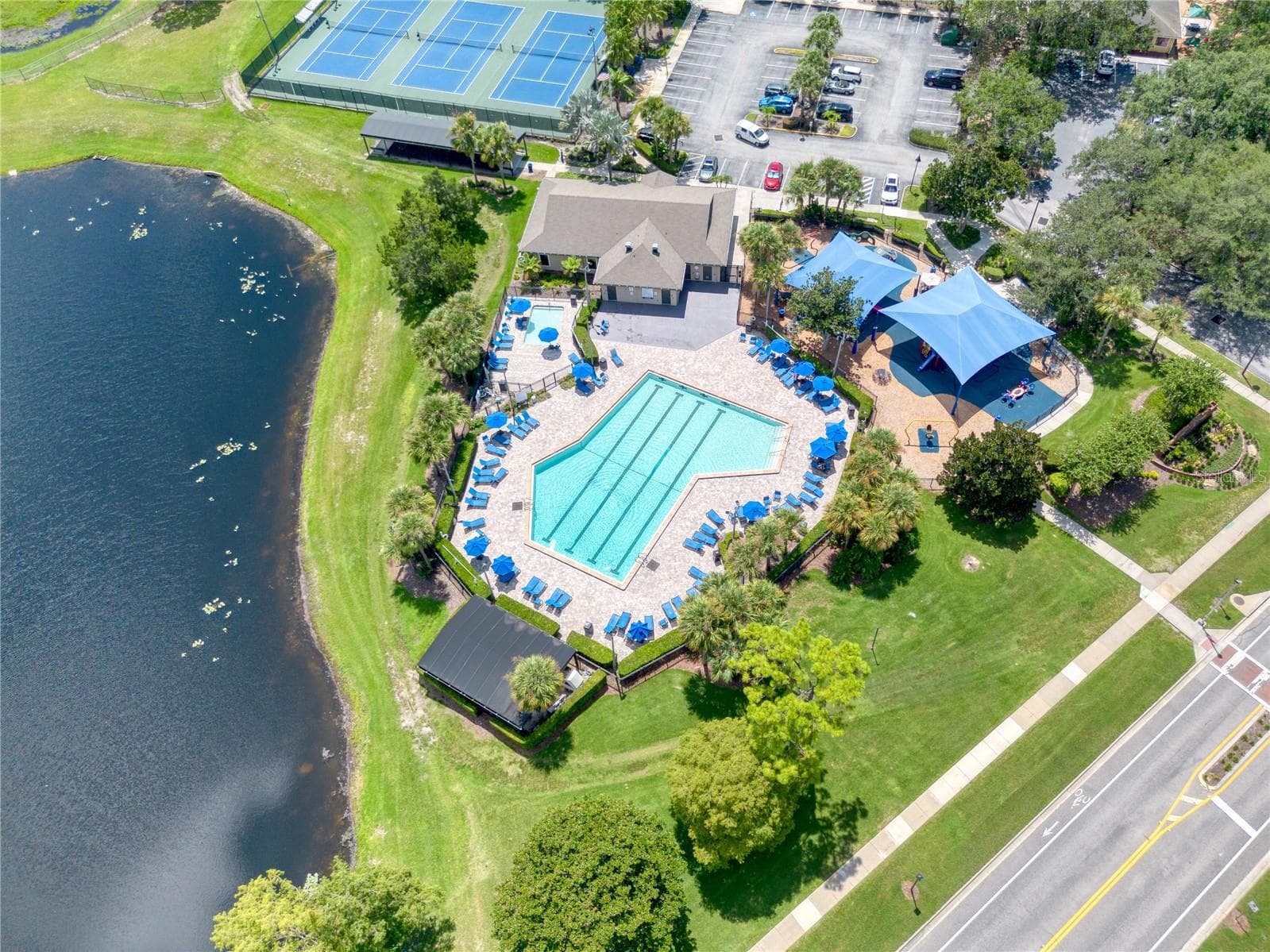 Community Pool - 630 RIOMAR AVE, ORLANDO