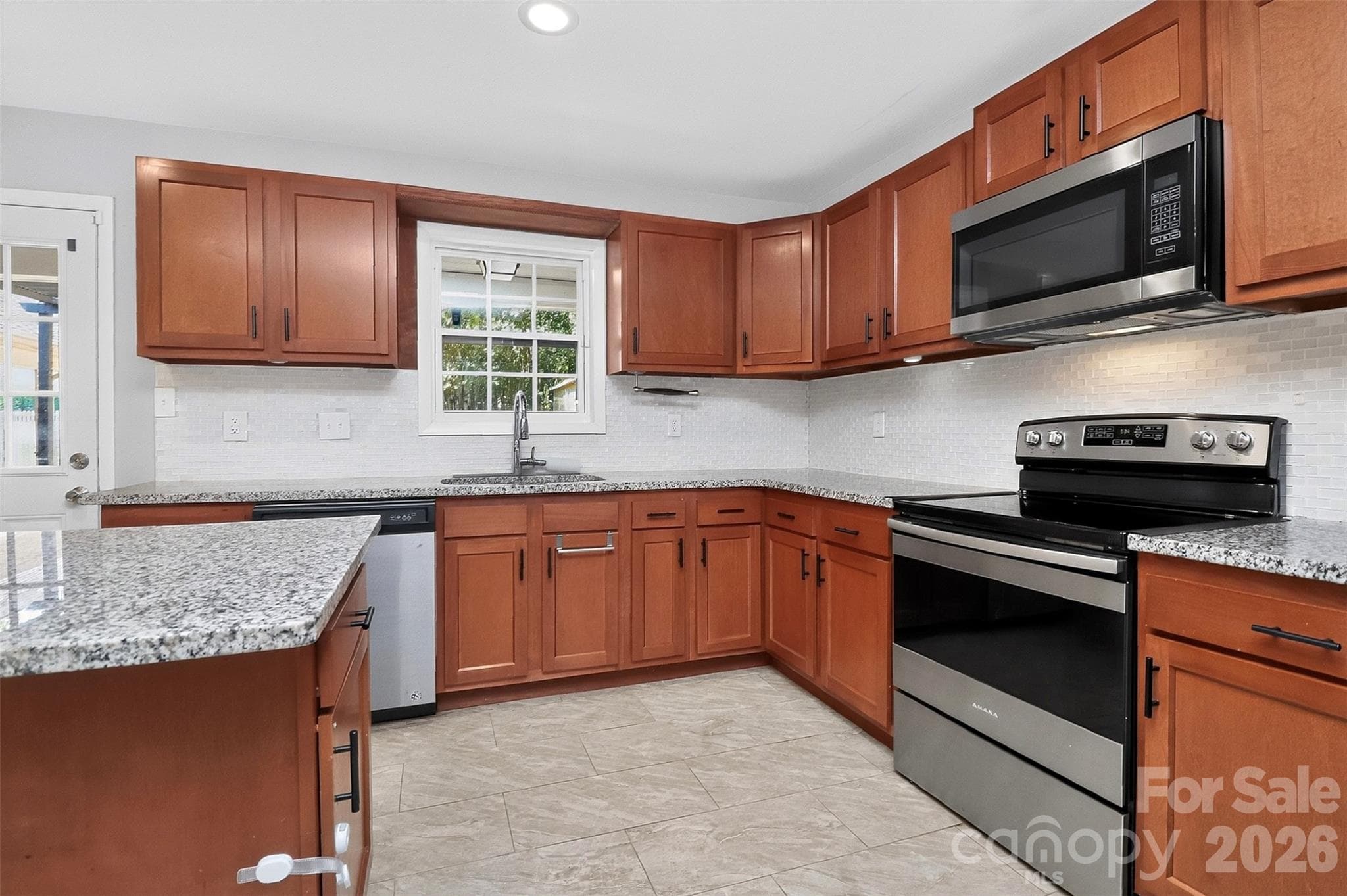 Kitchen - 704 Lancaster Avenue, Monroe