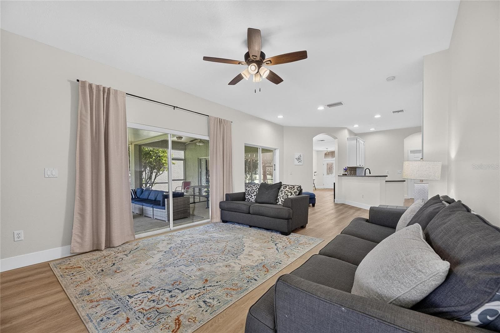 Single Family Residence at 1438 EMERALD HILL WAY, VALRICO, photo 9 of 43