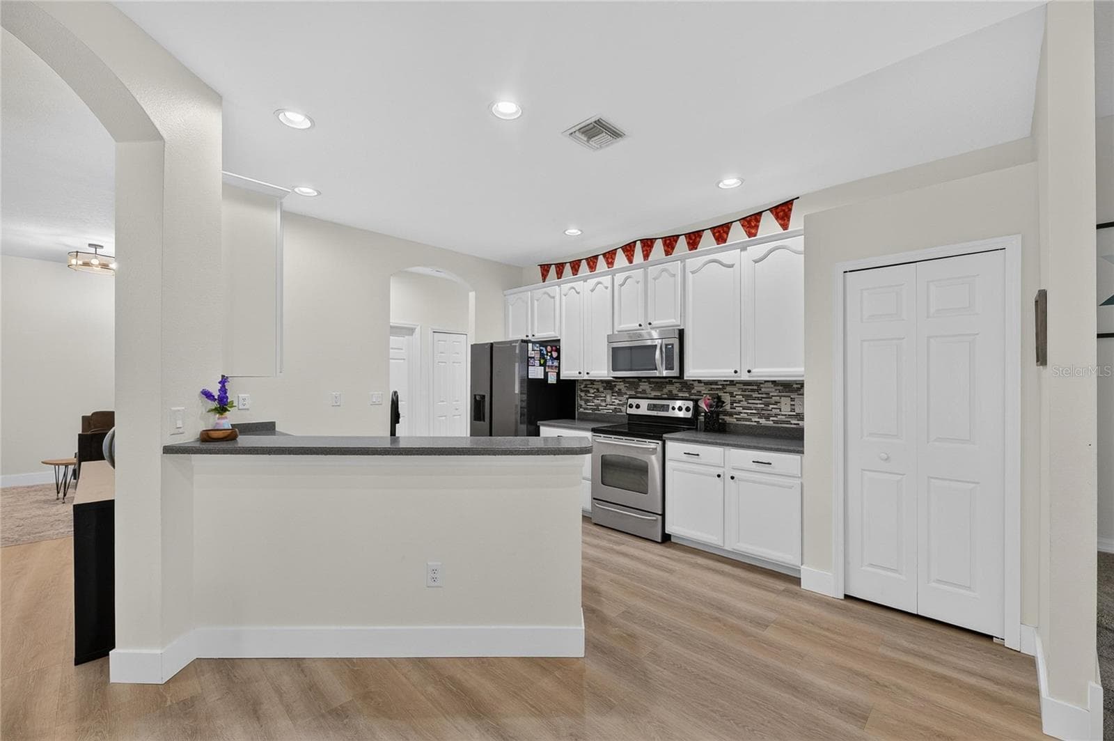 Single Family Residence at 1438 EMERALD HILL WAY, VALRICO, photo 11 of 43