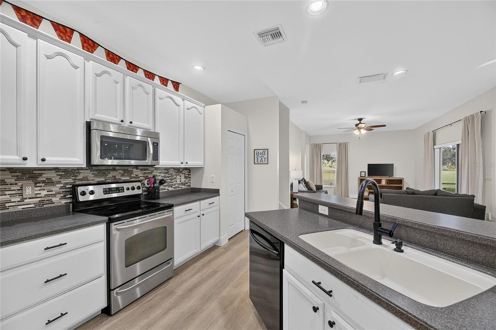 Single Family Residence at 1438 EMERALD HILL WAY, VALRICO, photo 12 of 43