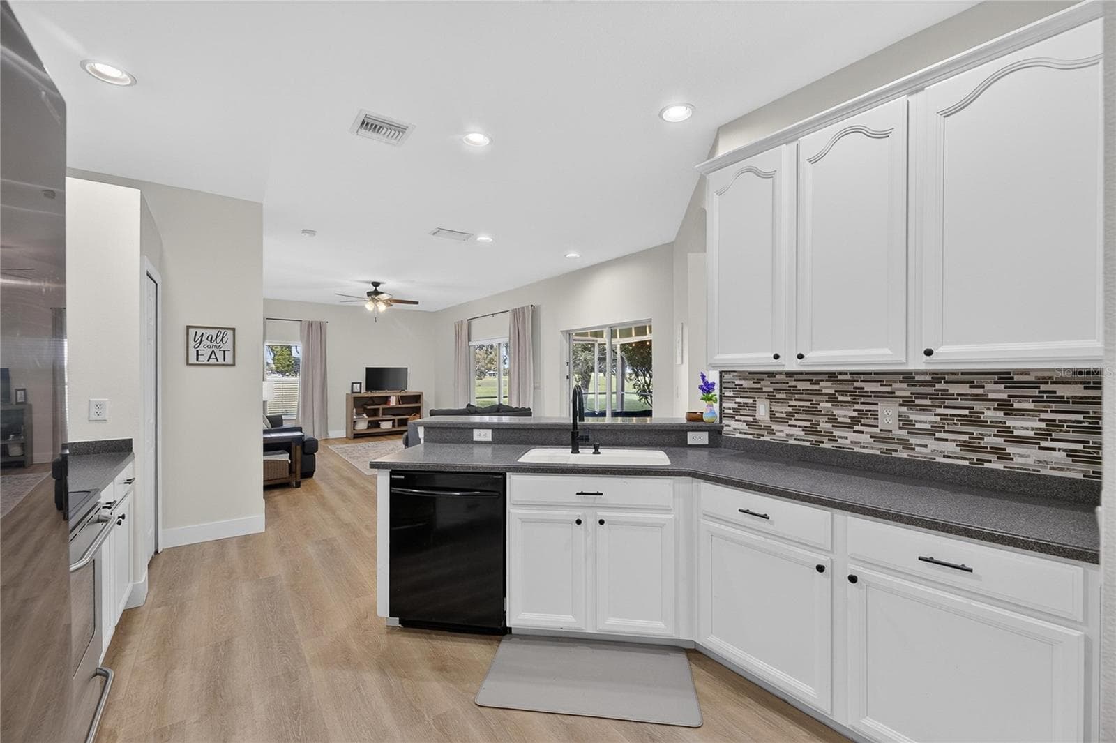 Single Family Residence at 1438 EMERALD HILL WAY, VALRICO, photo 13 of 43