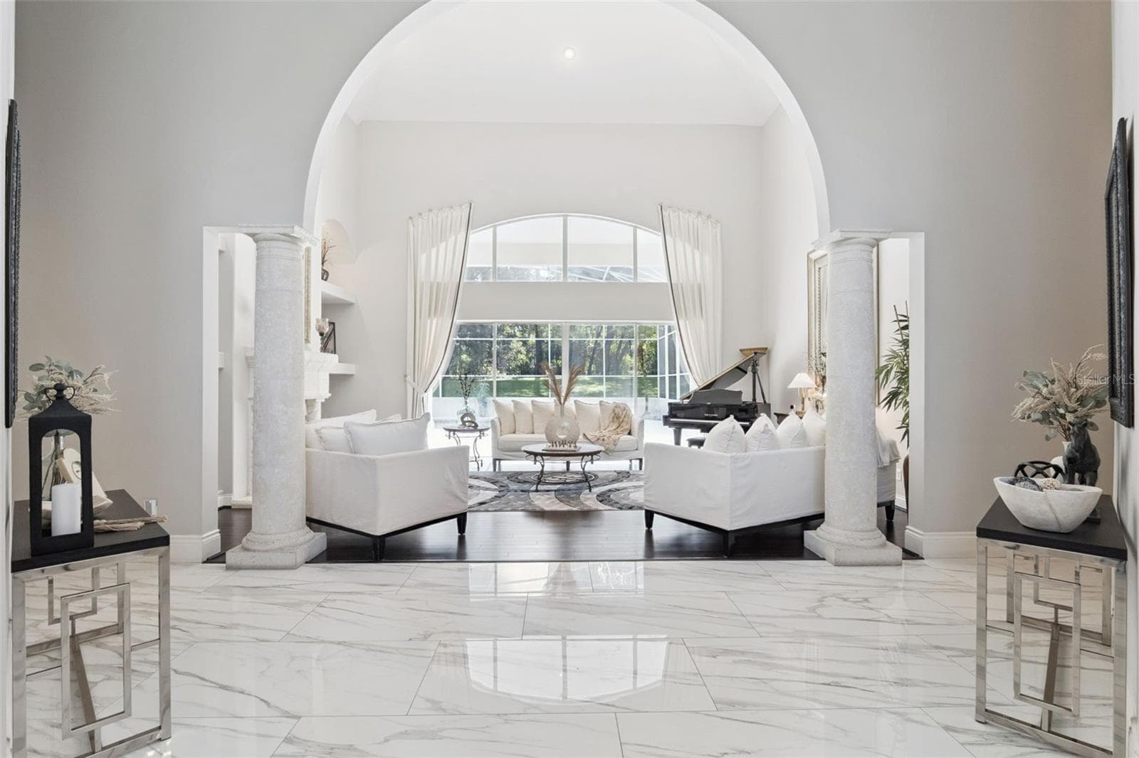 living room - 950 SWEETWATER CLUB BLVD, LONGWOOD