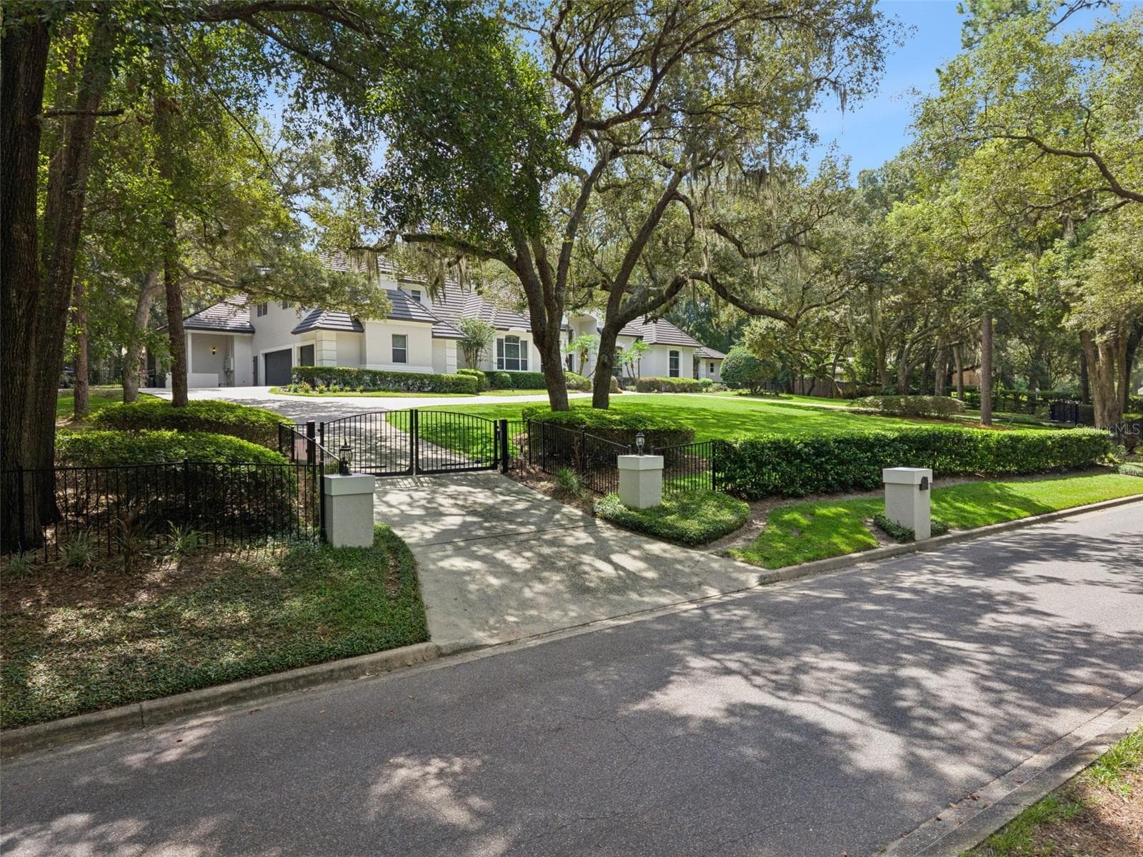 Single Family Residence at 950 SWEETWATER CLUB BLVD, LONGWOOD, photo 4 of 75