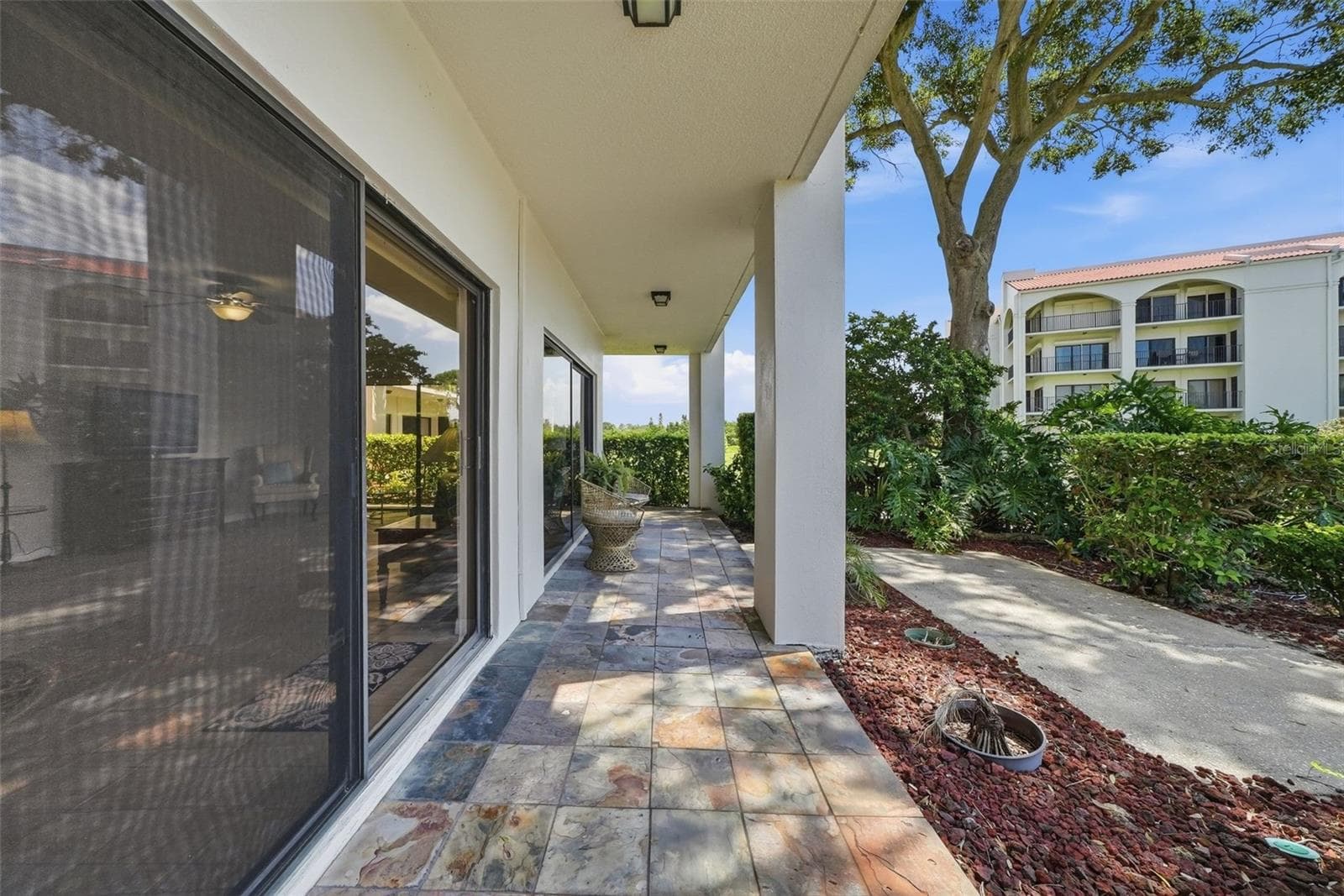Wrap around porch - 301 MARINER DR #301, TARPON SPRINGS