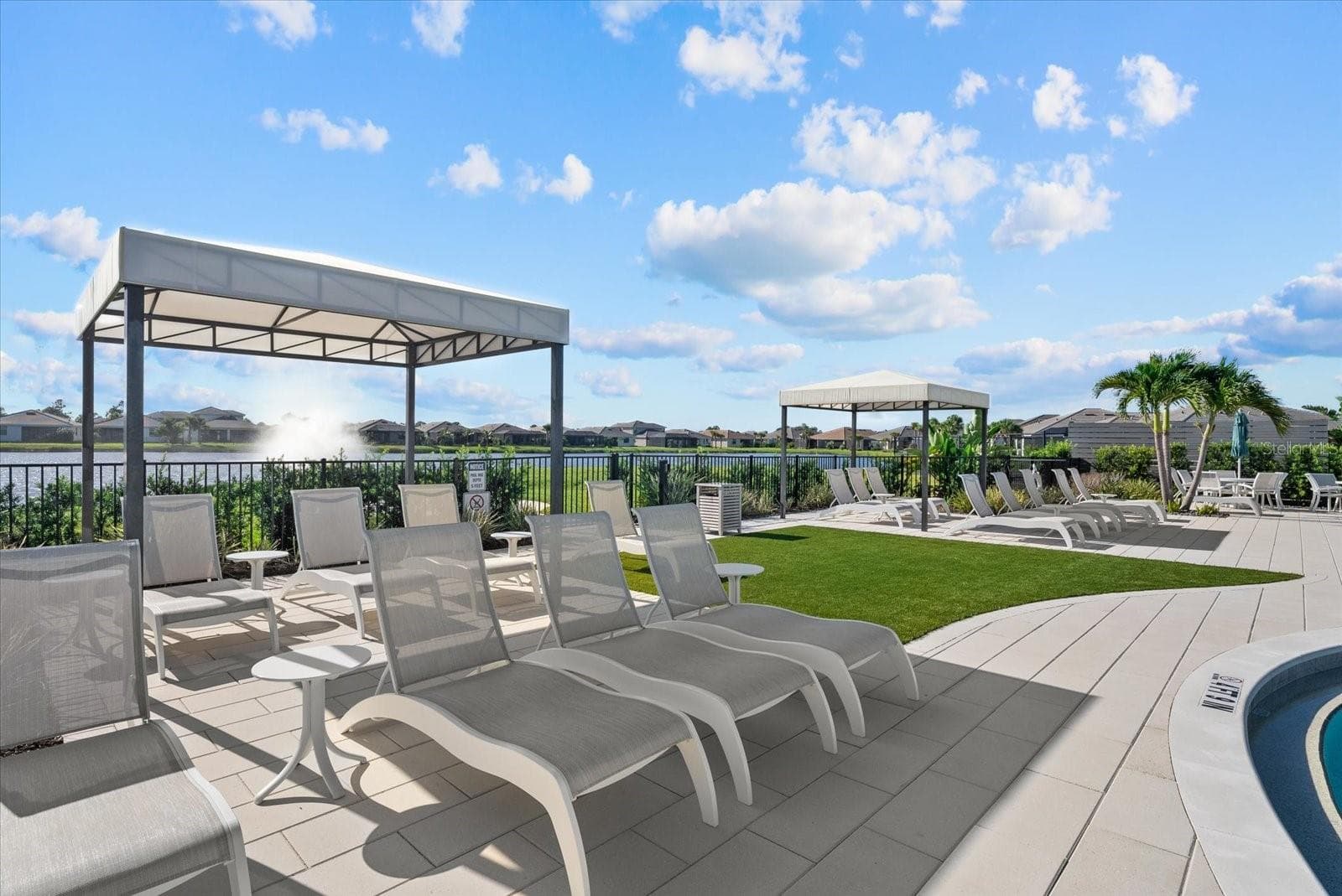 Community Outdoor Living by the Pool - 12801 MORNING MIST PL, VENICE