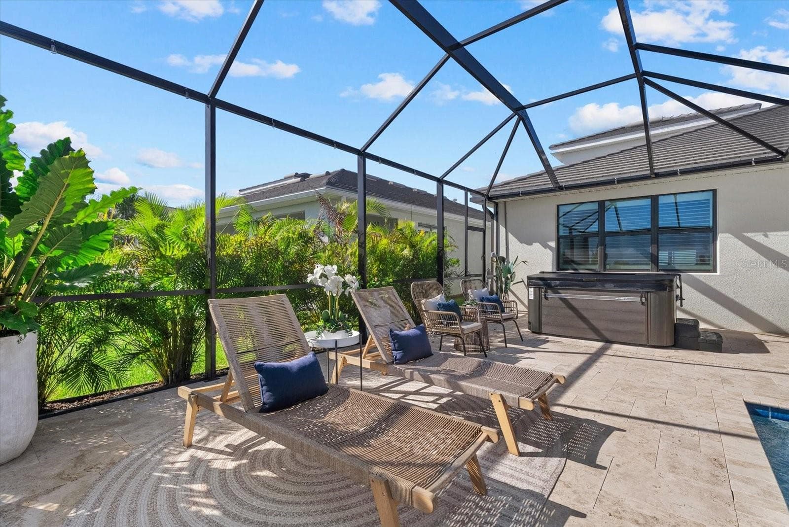 Large Lanai with lots of room for entertaining! - 12801 MORNING MIST PL, VENICE