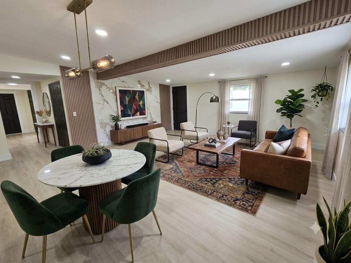 Virtually staged - 9505 N WILLOW AVE, TAMPA