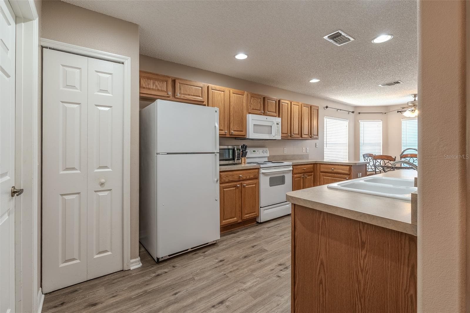 Single Family Residence at 15547 SW 13TH CIR, OCALA, photo 16 of 51