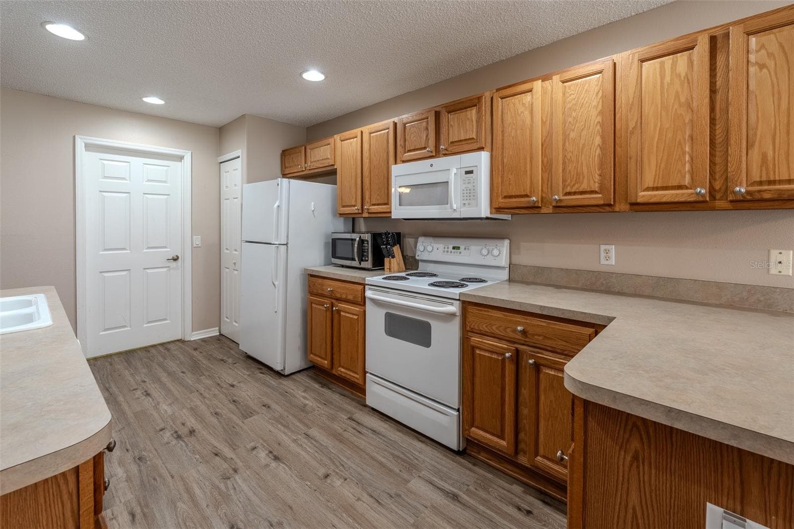 Single Family Residence at 15547 SW 13TH CIR, OCALA, photo 18 of 51