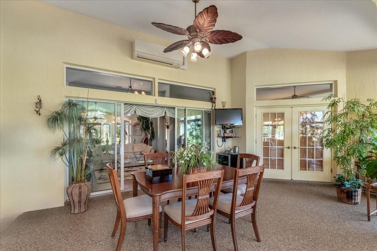 Single Family Residence at 1670 SAINT JAMES CIR, THE VILLAGES, photo 25 of 53