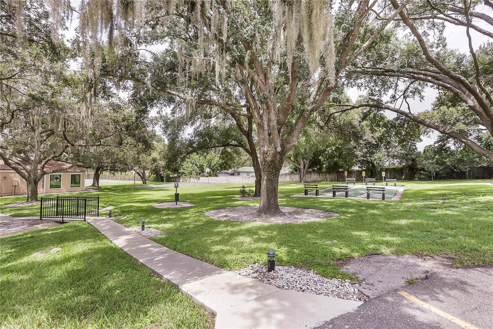 Condominium at 605 CHESTNUT OAK CIR #107, ALTAMONTE SPRINGS, photo 32 of 40
