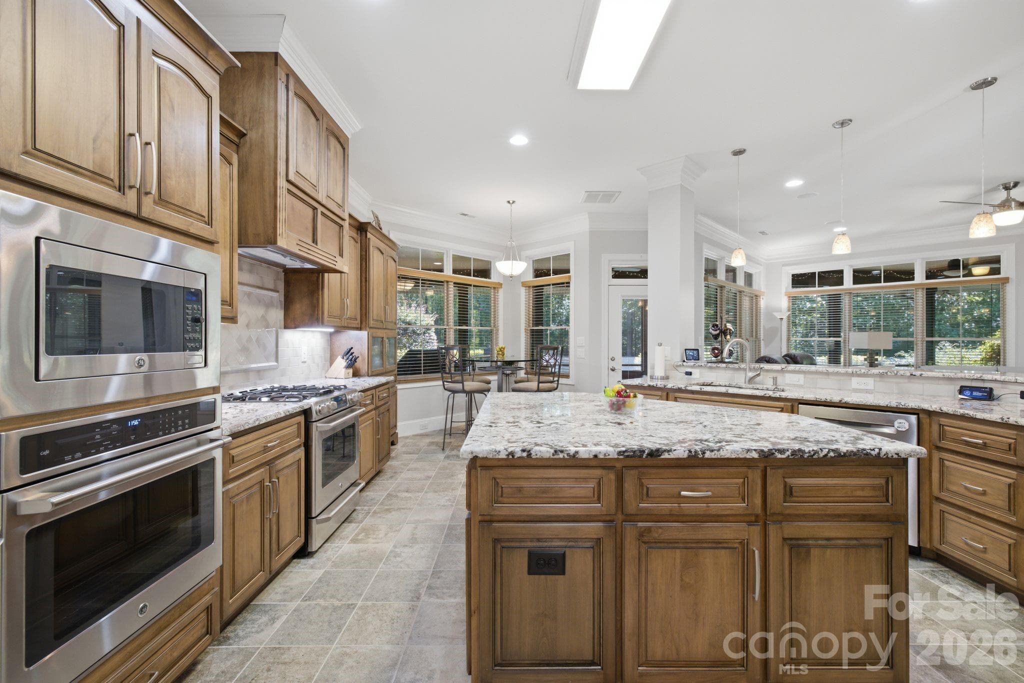Wall Oven and microwave - 7197 Windy Ridge Drive, Iron Station