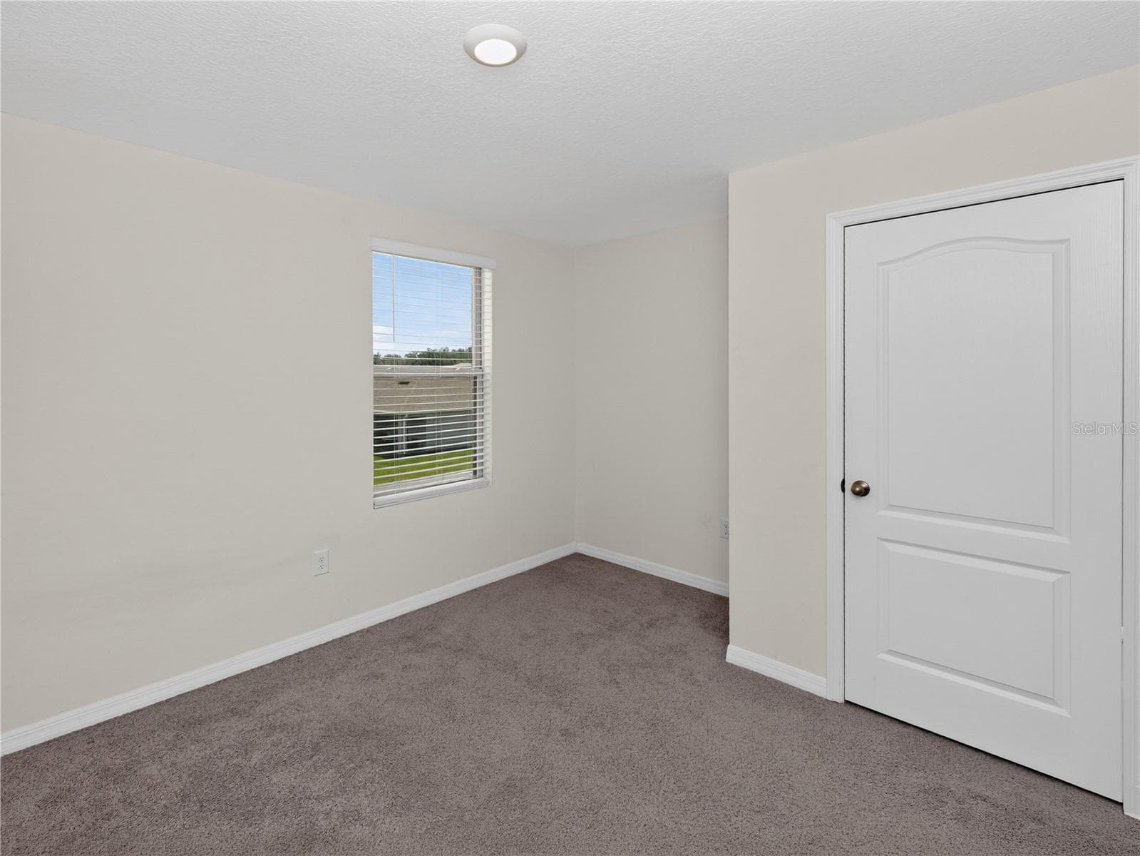 Townhouse at 1631 BITTEROOT ST, KISSIMMEE, photo 15 of 36