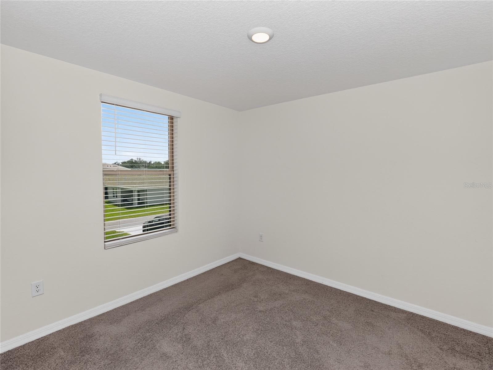 Townhouse at 1631 BITTEROOT ST, KISSIMMEE, photo 17 of 36