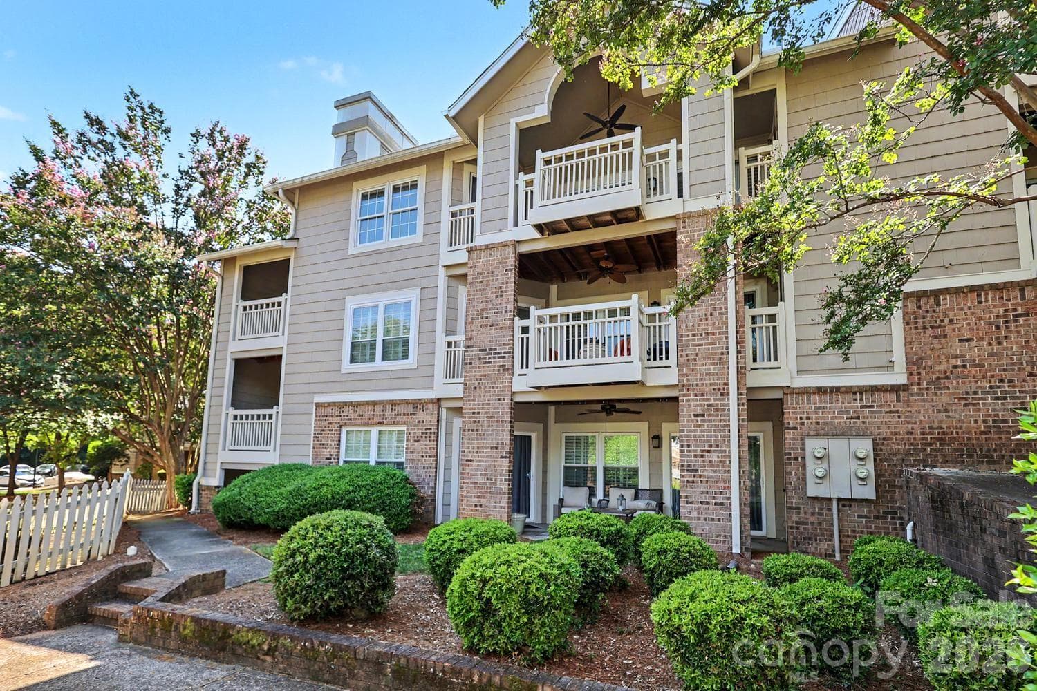 Top Floor Unit - 5009 Sharon Road, Charlotte