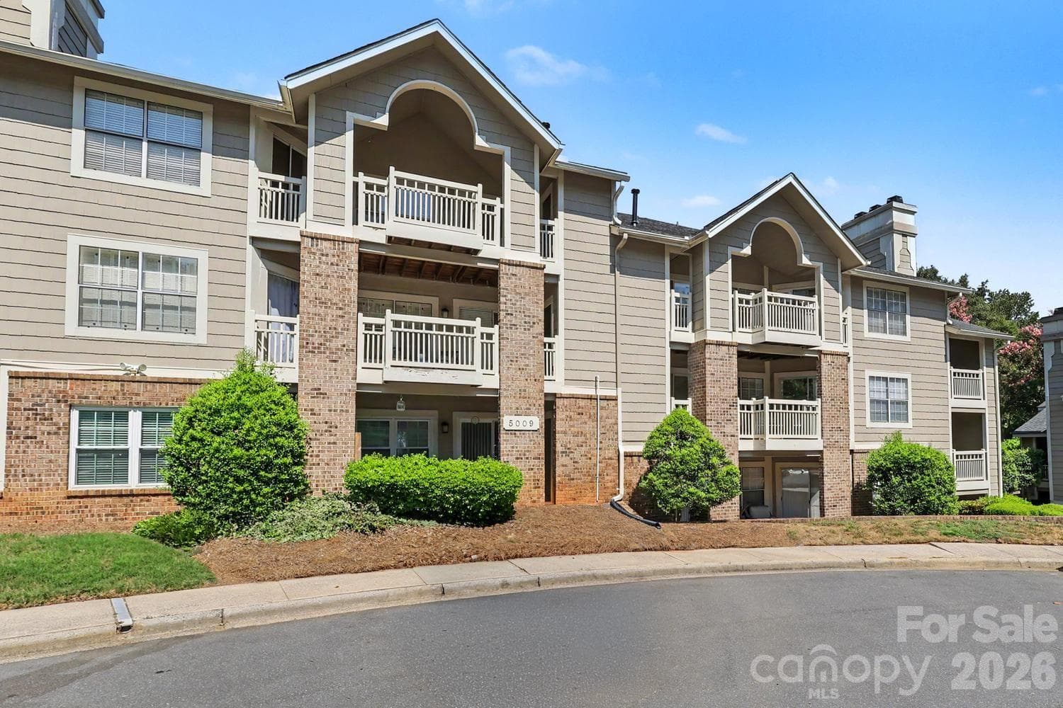 5009 Building - 5009 Sharon Road, Charlotte