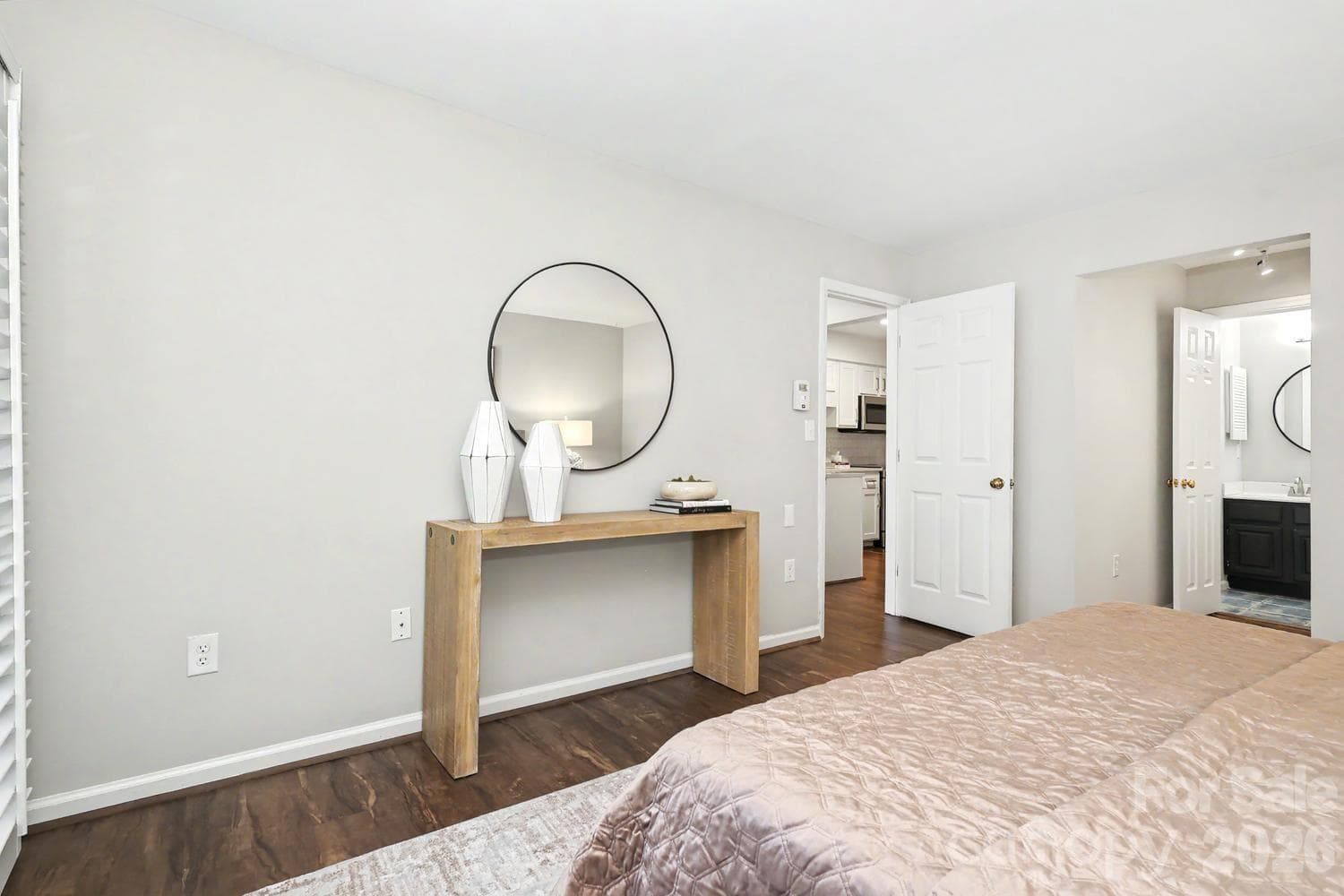 Large Primary - 5009 Sharon Road, Charlotte