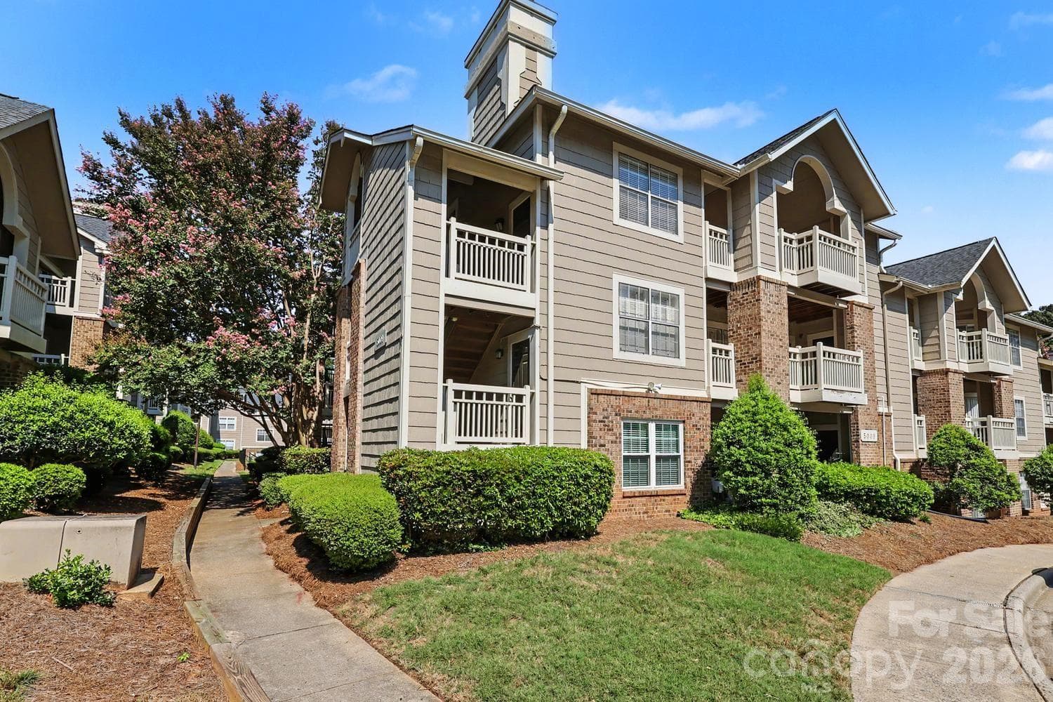 5009 Building - 5009 Sharon Road, Charlotte