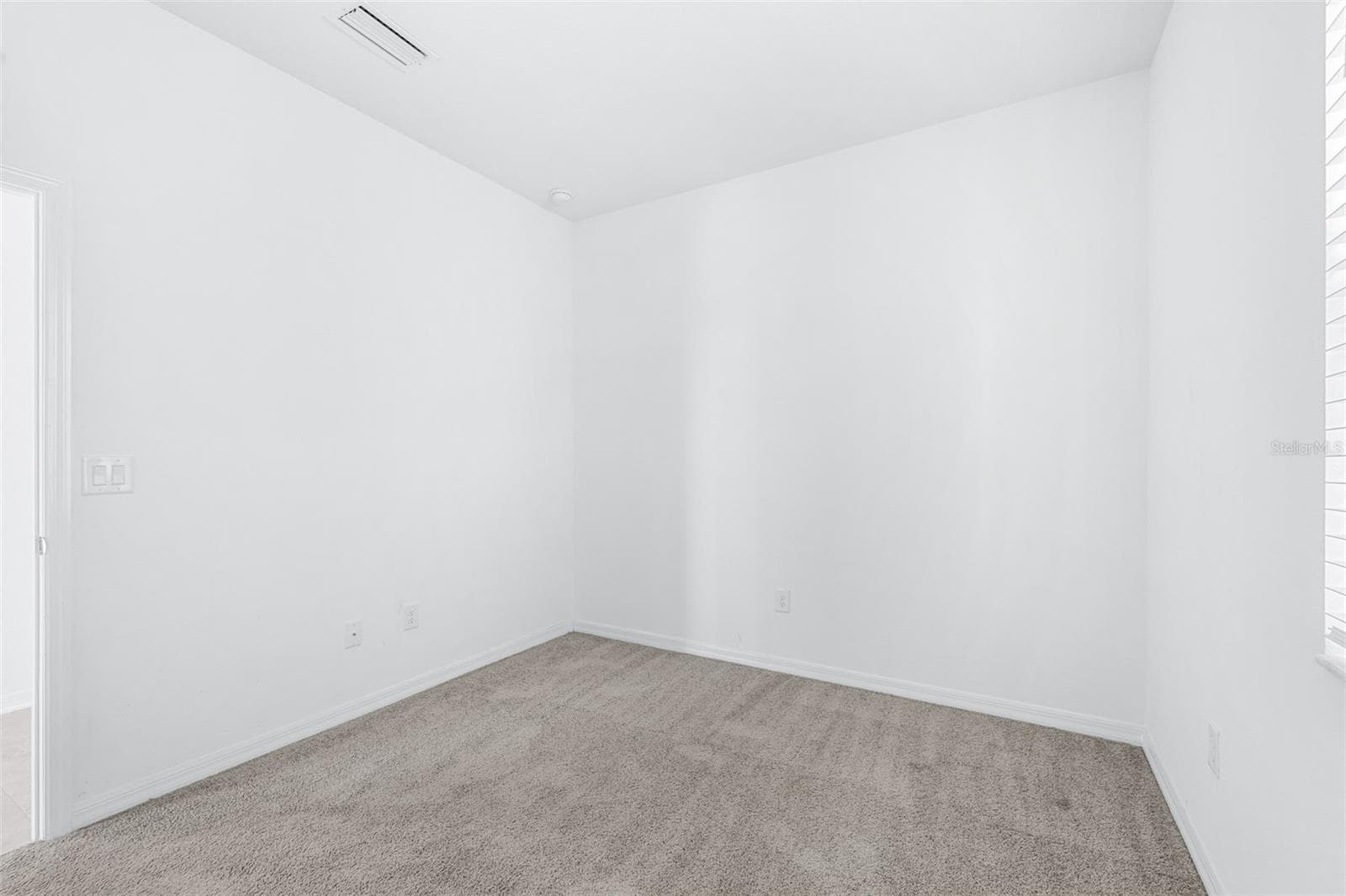 Bdrm 1st level - 5246 CURRANT ST, LAKELAND