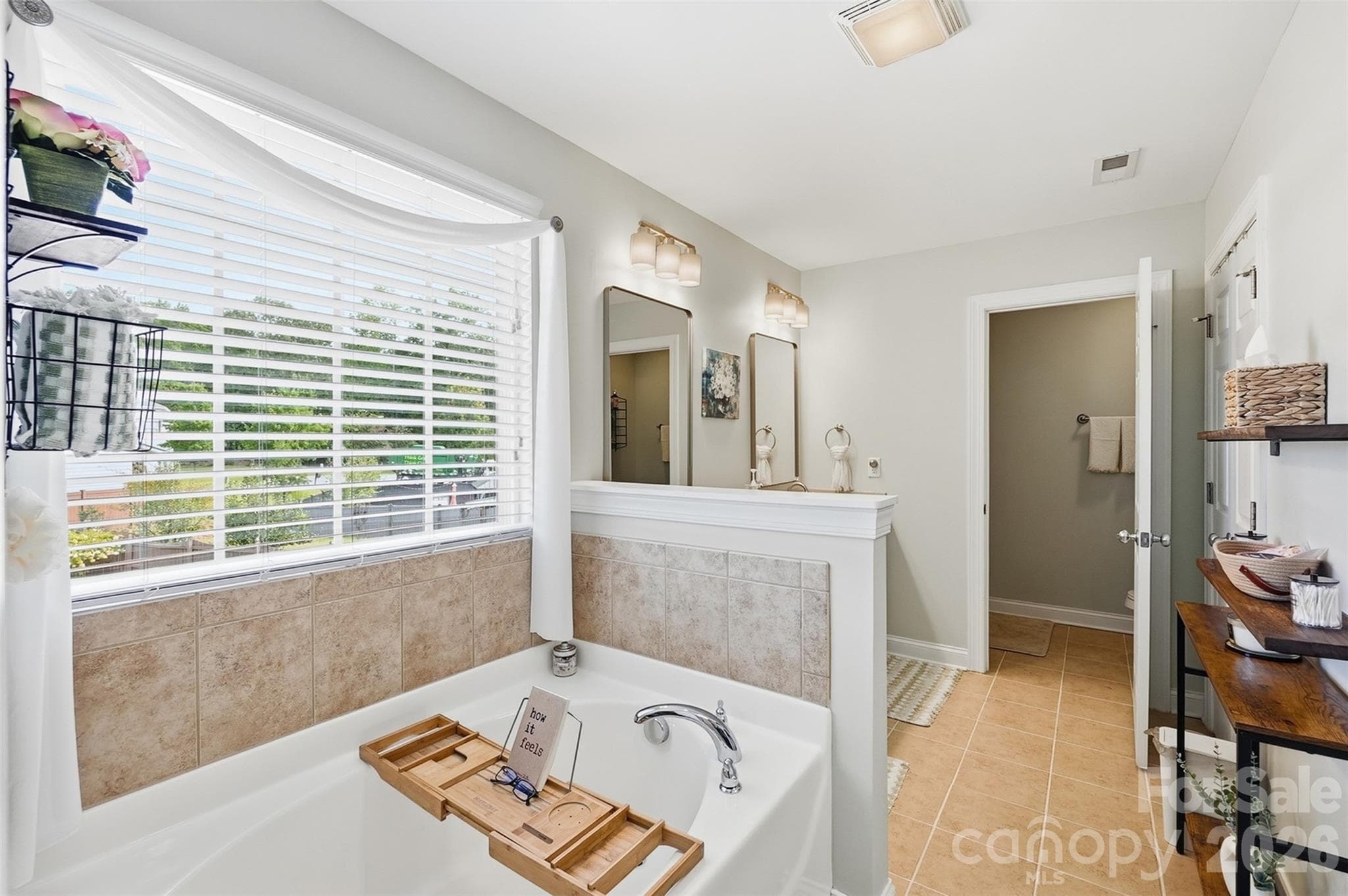 Single Family Residence at 6511 Fieldstone Manor Drive, Matthews, photo 20 of 32