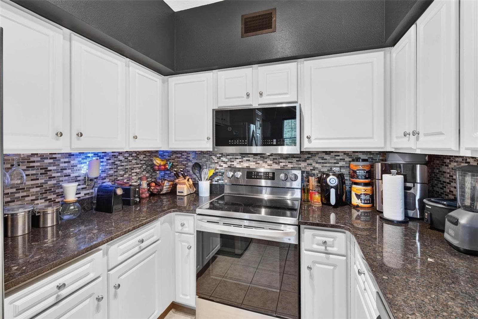 Condominium at 2010 E PALM AVE #14318, TAMPA, photo 9 of 27