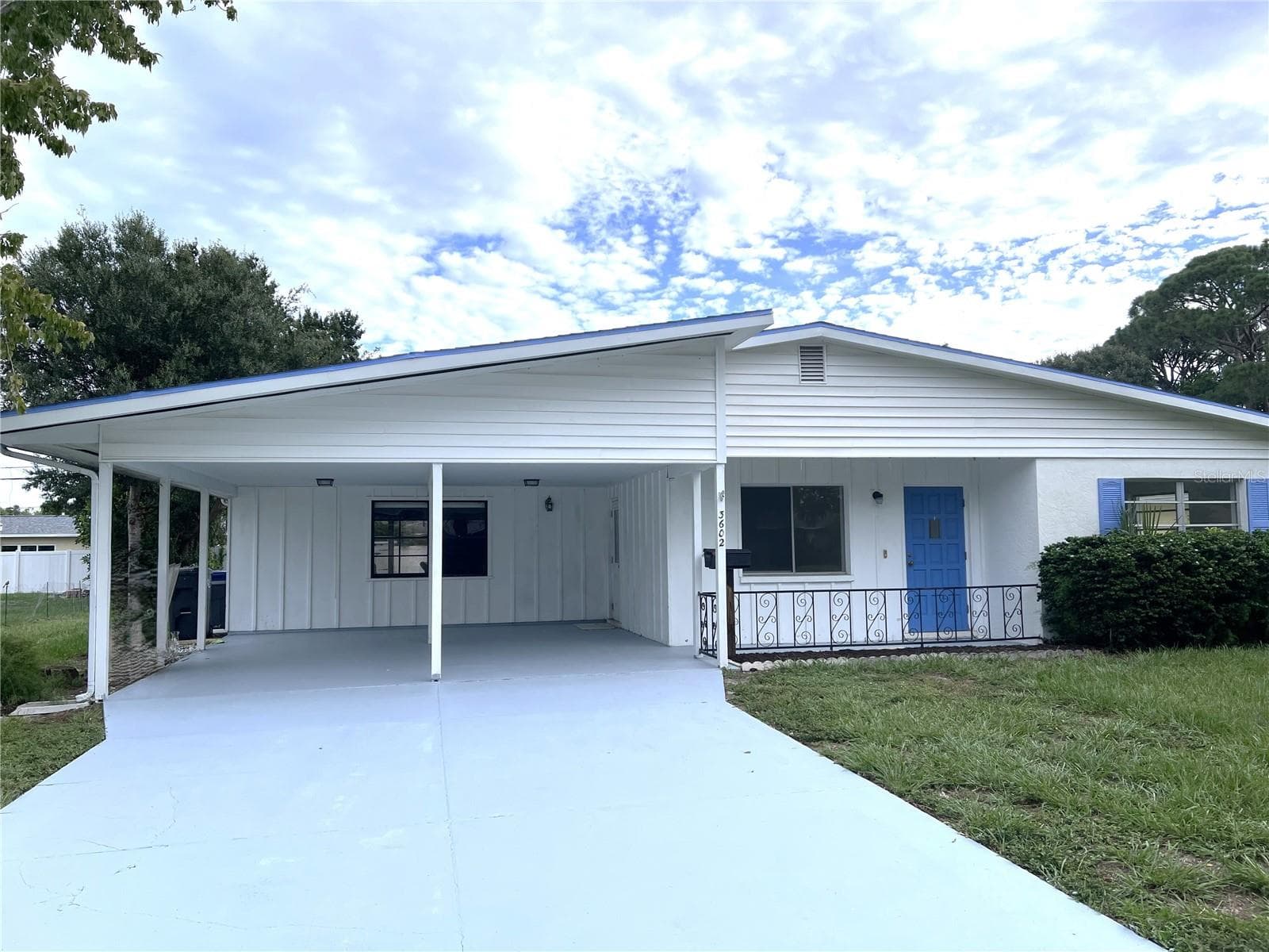 Single Family Residence at 3602 17TH AVE W, BRADENTON, photo 3 of 36