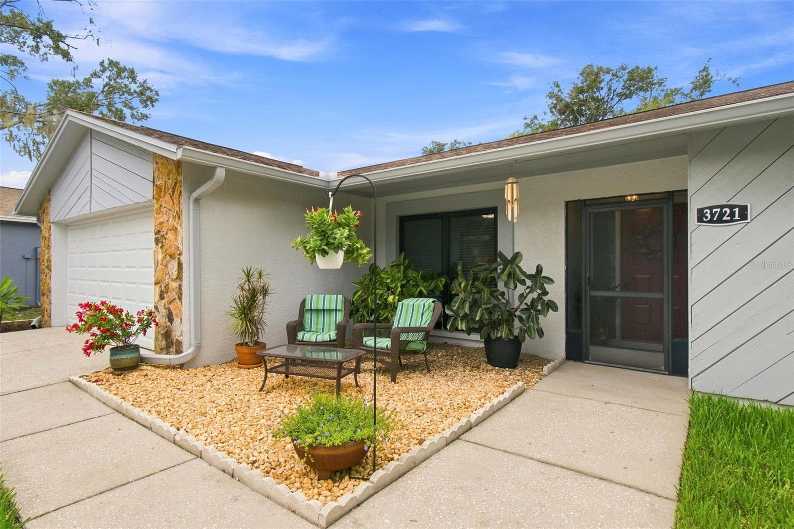 Single Family Residence at 3721 SAND PEBBLE DR, VALRICO, photo 3 of 74