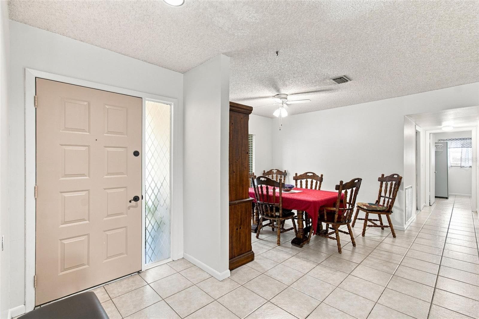 Single Family Residence at 3721 SAND PEBBLE DR, VALRICO, photo 9 of 74