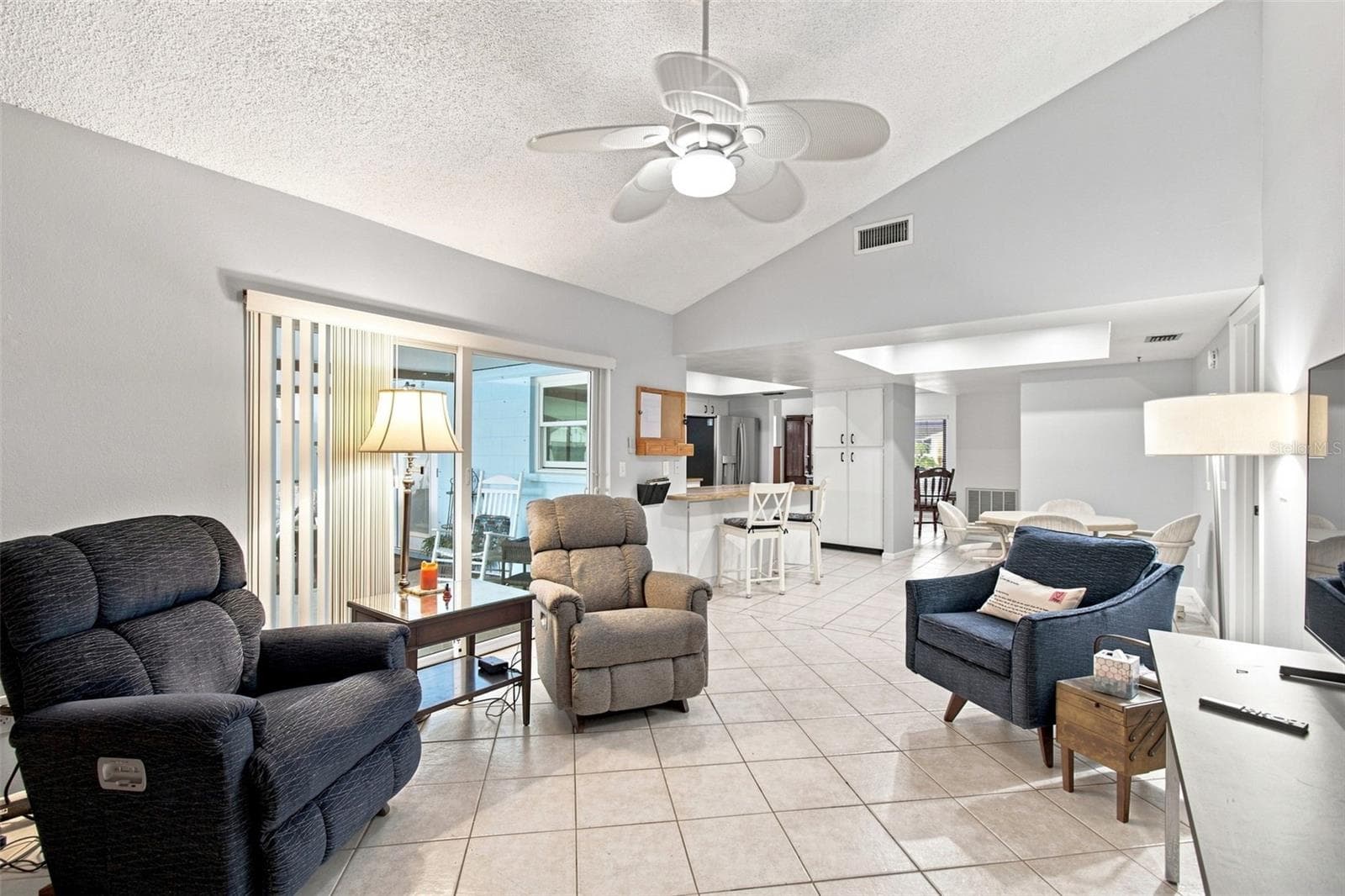 Single Family Residence at 3721 SAND PEBBLE DR, VALRICO, photo 22 of 74