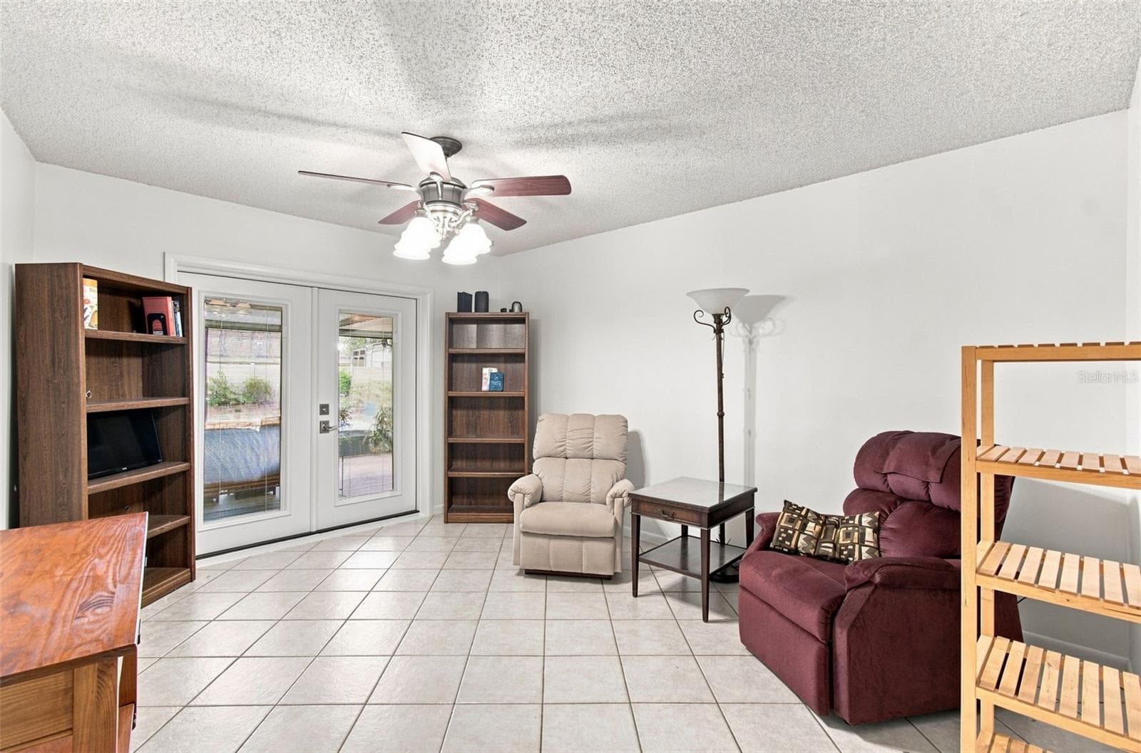 Single Family Residence at 3721 SAND PEBBLE DR, VALRICO, photo 24 of 74