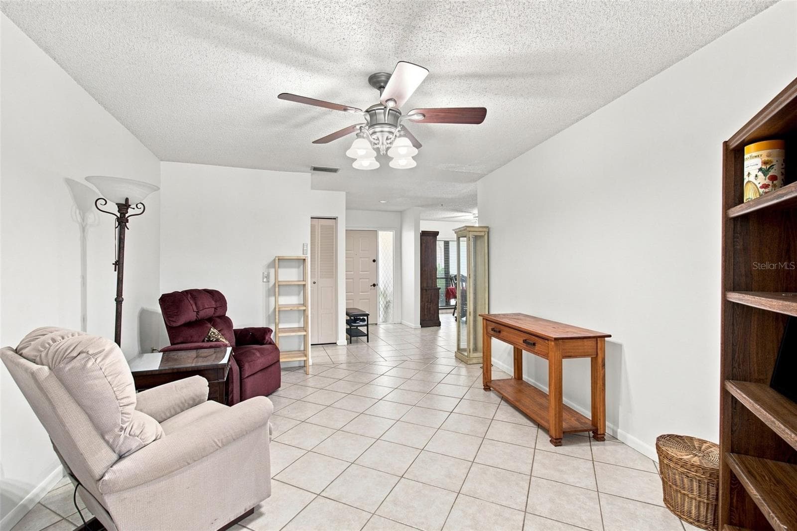 Single Family Residence at 3721 SAND PEBBLE DR, VALRICO, photo 25 of 74