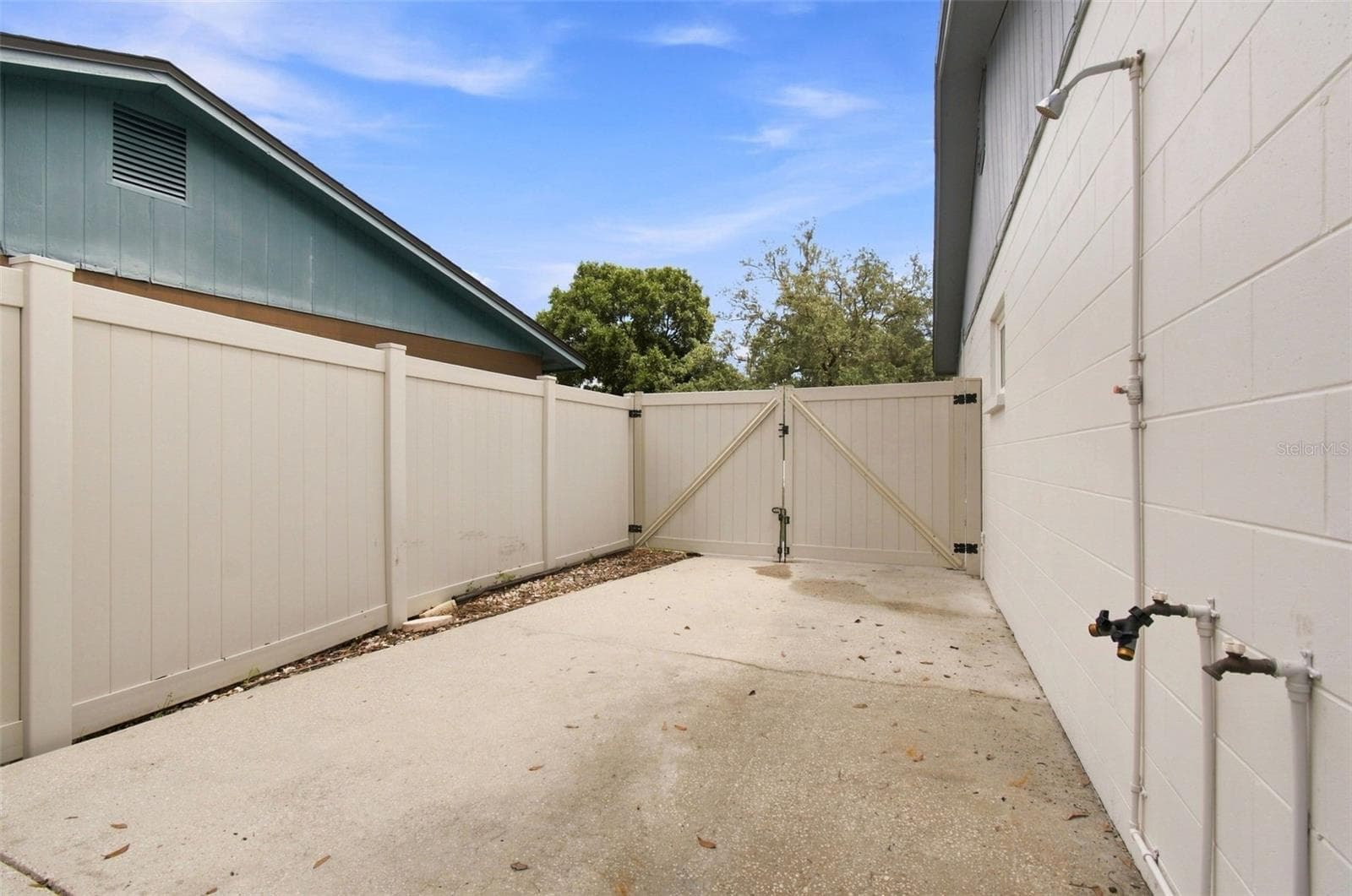 Single Family Residence at 3721 SAND PEBBLE DR, VALRICO, photo 47 of 74