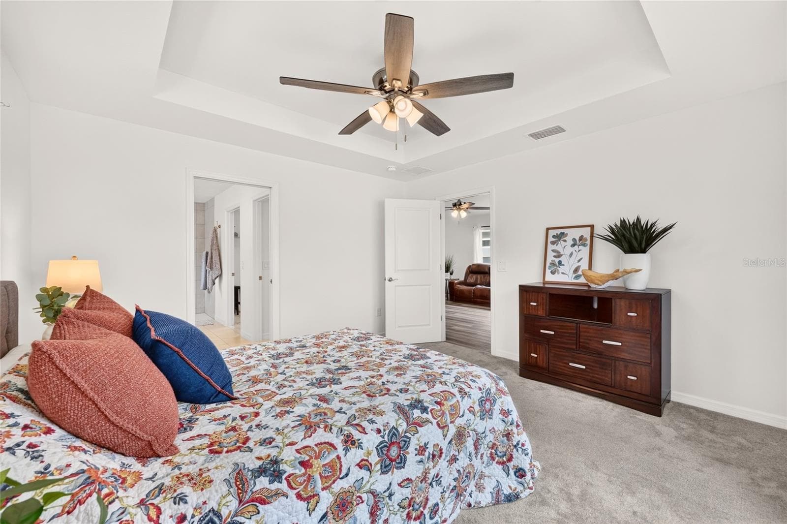 Primary Suite - 6125 ROSEN CT, THE VILLAGES