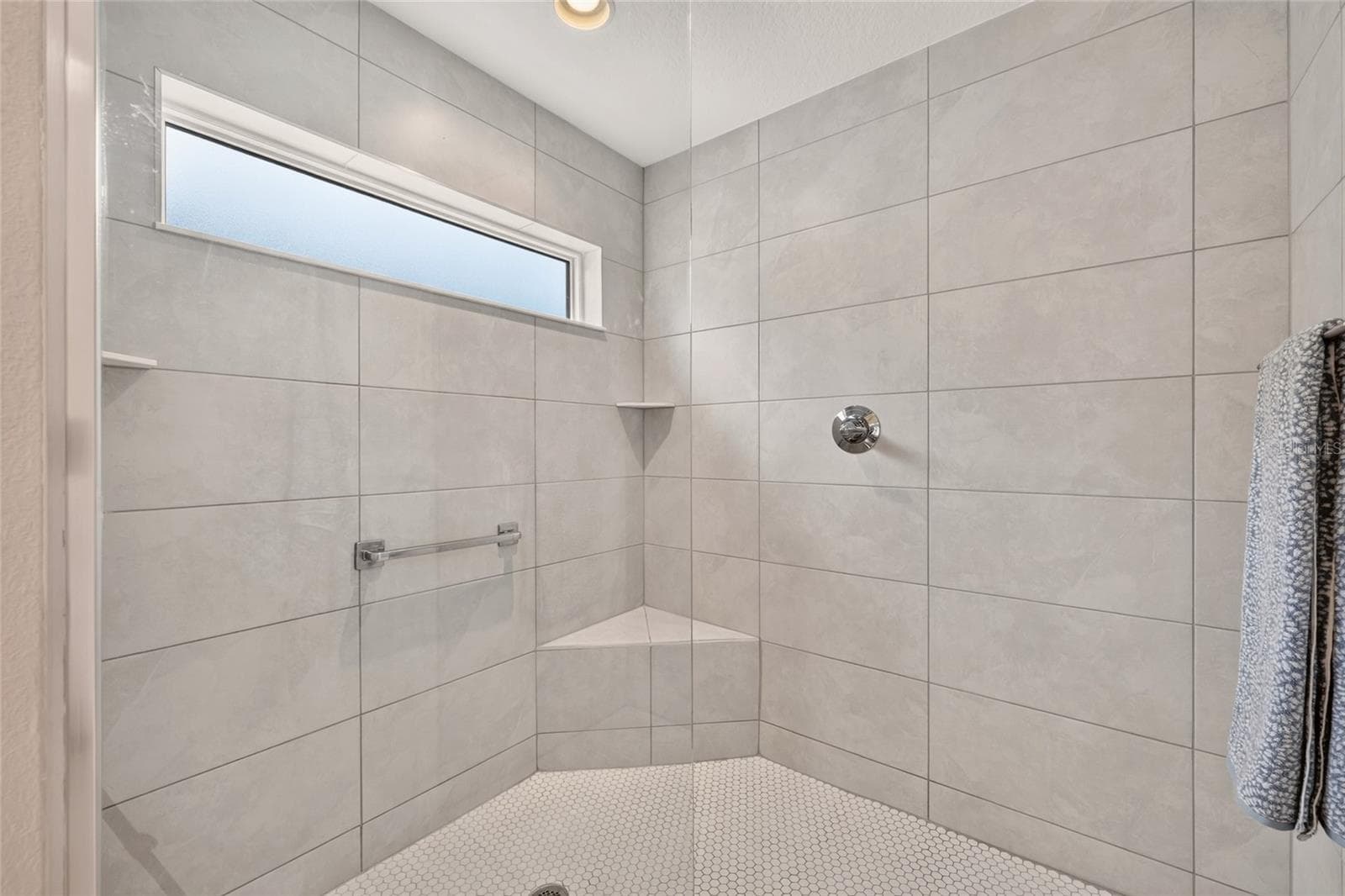 Primary - Roman Shower - 6125 ROSEN CT, THE VILLAGES