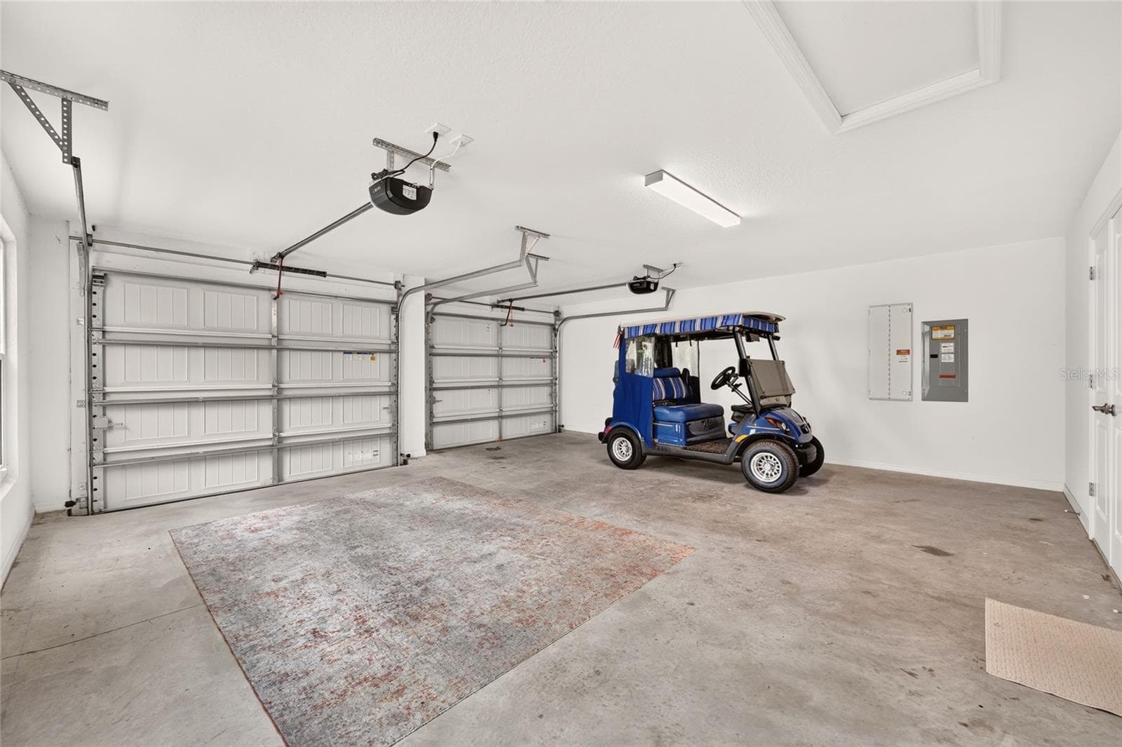 Two Car Garage - 6125 ROSEN CT, THE VILLAGES